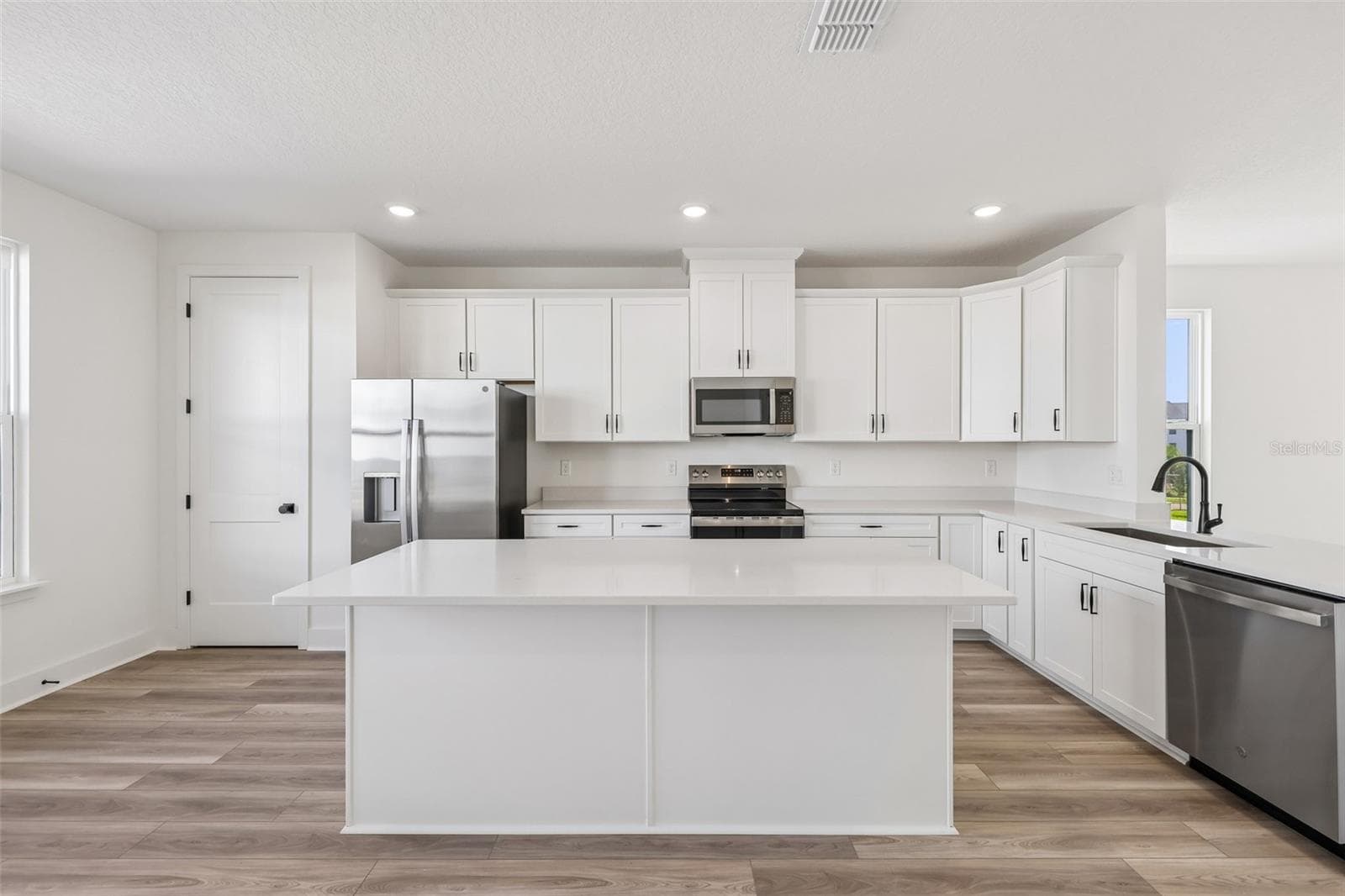 Townhouse at 15081 GROVESIDE RD, WINTER GARDEN, photo 10 of 43