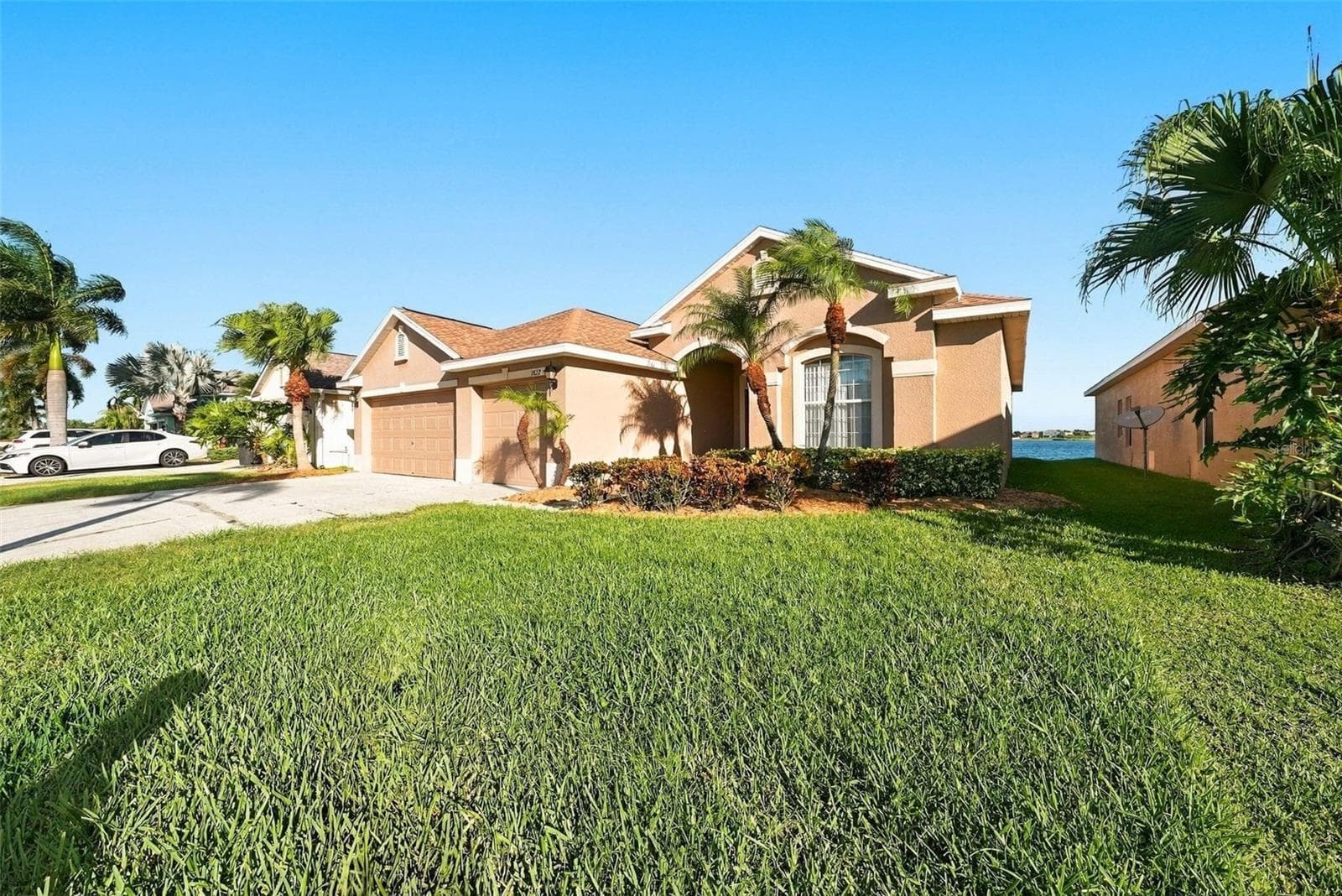 Single Family Residence at 1822 MIRA LAGO CIR, RUSKIN, photo 3 of 65