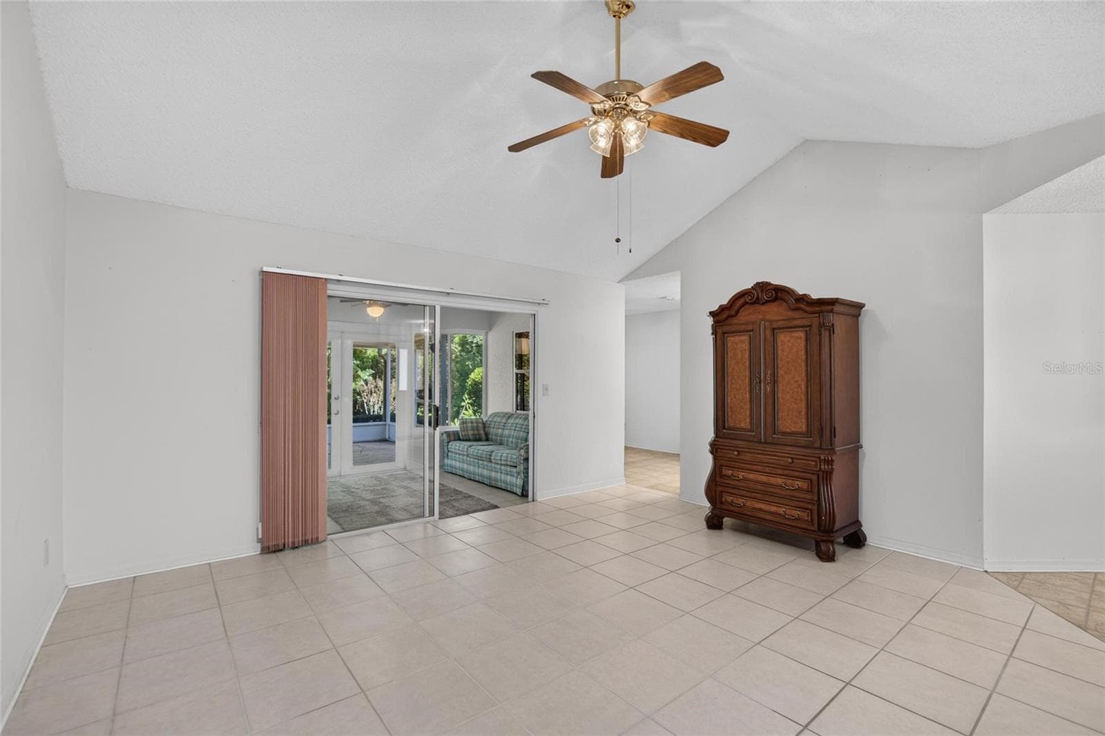 Single Family Residence at 1940 GRAND CYPRESS LN, SUN CITY CENTER, photo 6 of 63
