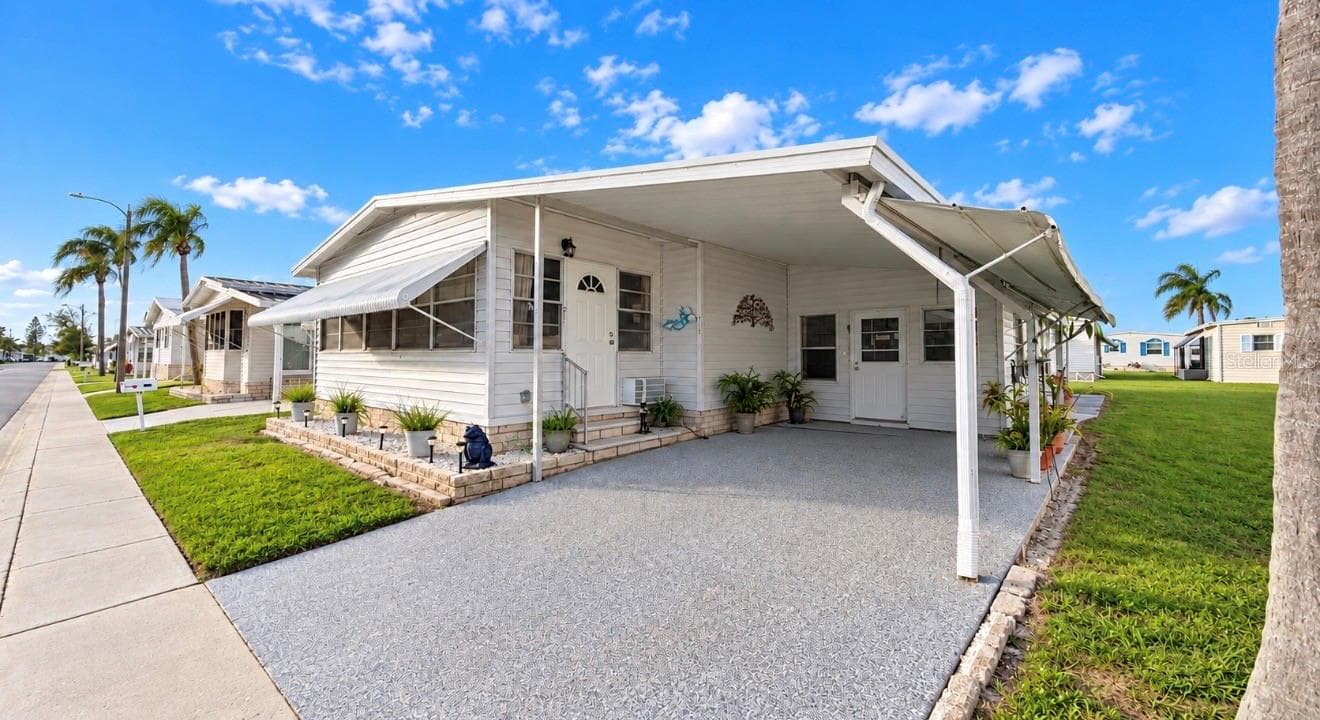 Manufactured Home at 1100 BELCHER RD S #713, LARGO, photo 2 of 34
