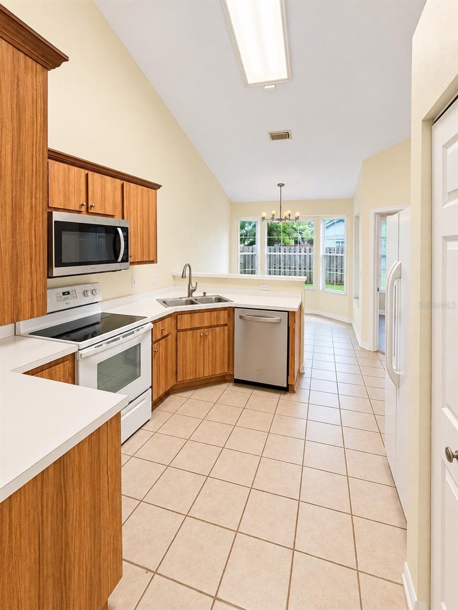 Single Family Residence at 4027 NW 60TH AVE, GAINESVILLE, photo 7 of 30