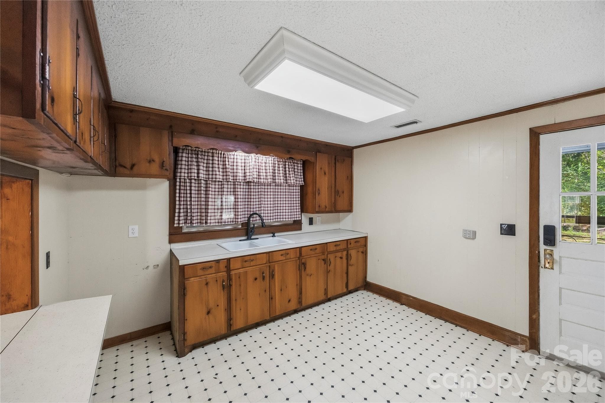Kitchen - 22578 S Nc Highway 109 None, Denton