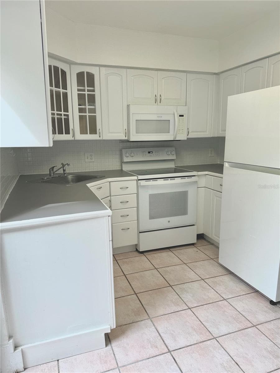 Condominium at 191 WIMBLEDON LAKE DR, PLANTATION, photo 6 of 20
