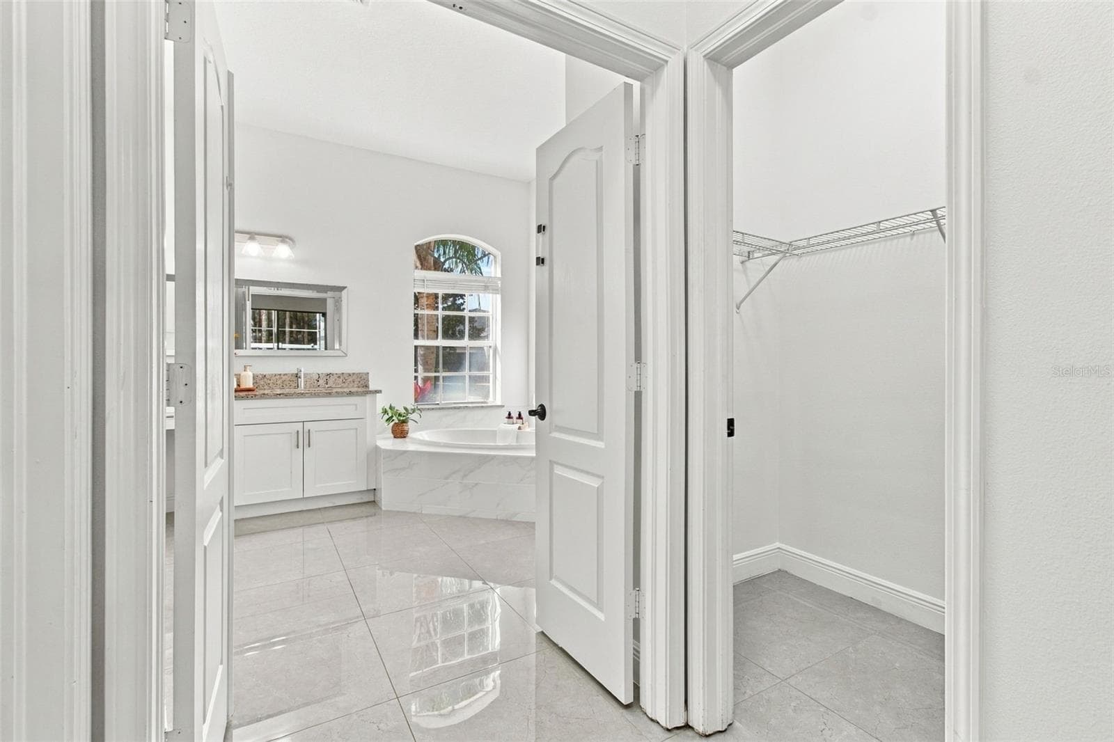 Single Family Residence at 20827 WOODVALE LN, LAND O LAKES, photo 30 of 97