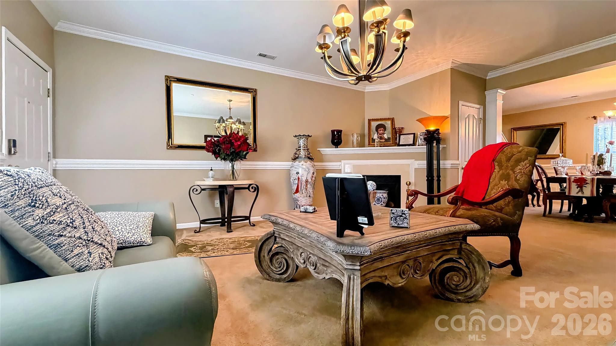 Single Family Residence at 8428 Glaze Court, Charlotte, photo 5 of 25