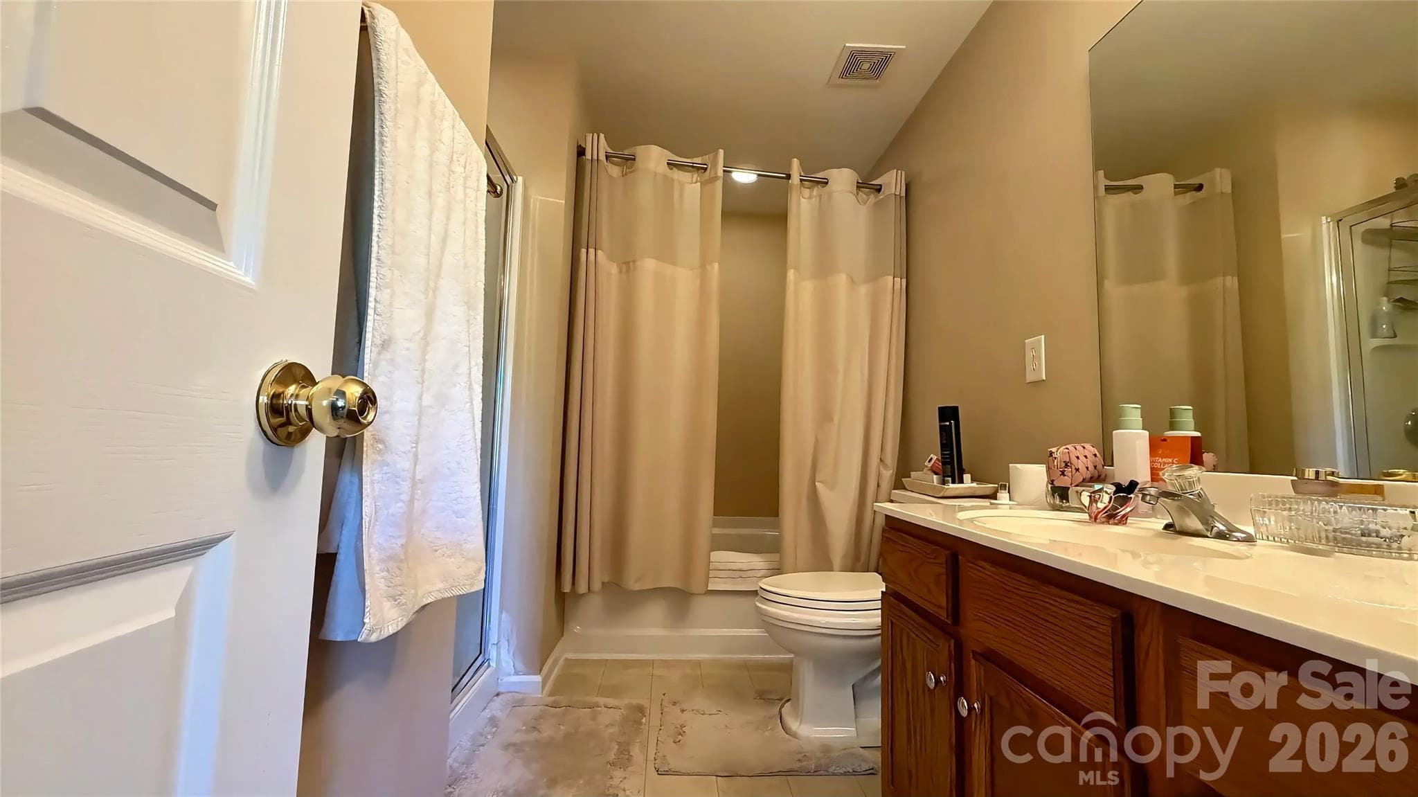 Single Family Residence at 8428 Glaze Court, Charlotte, photo 19 of 25