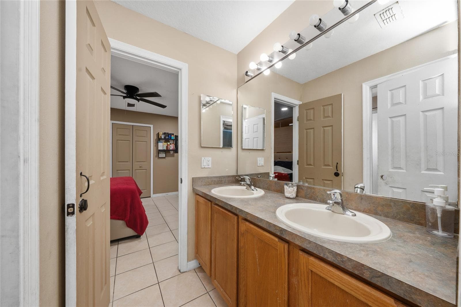 Bathroom 2 - 1133 CHICHESTER CT, KISSIMMEE