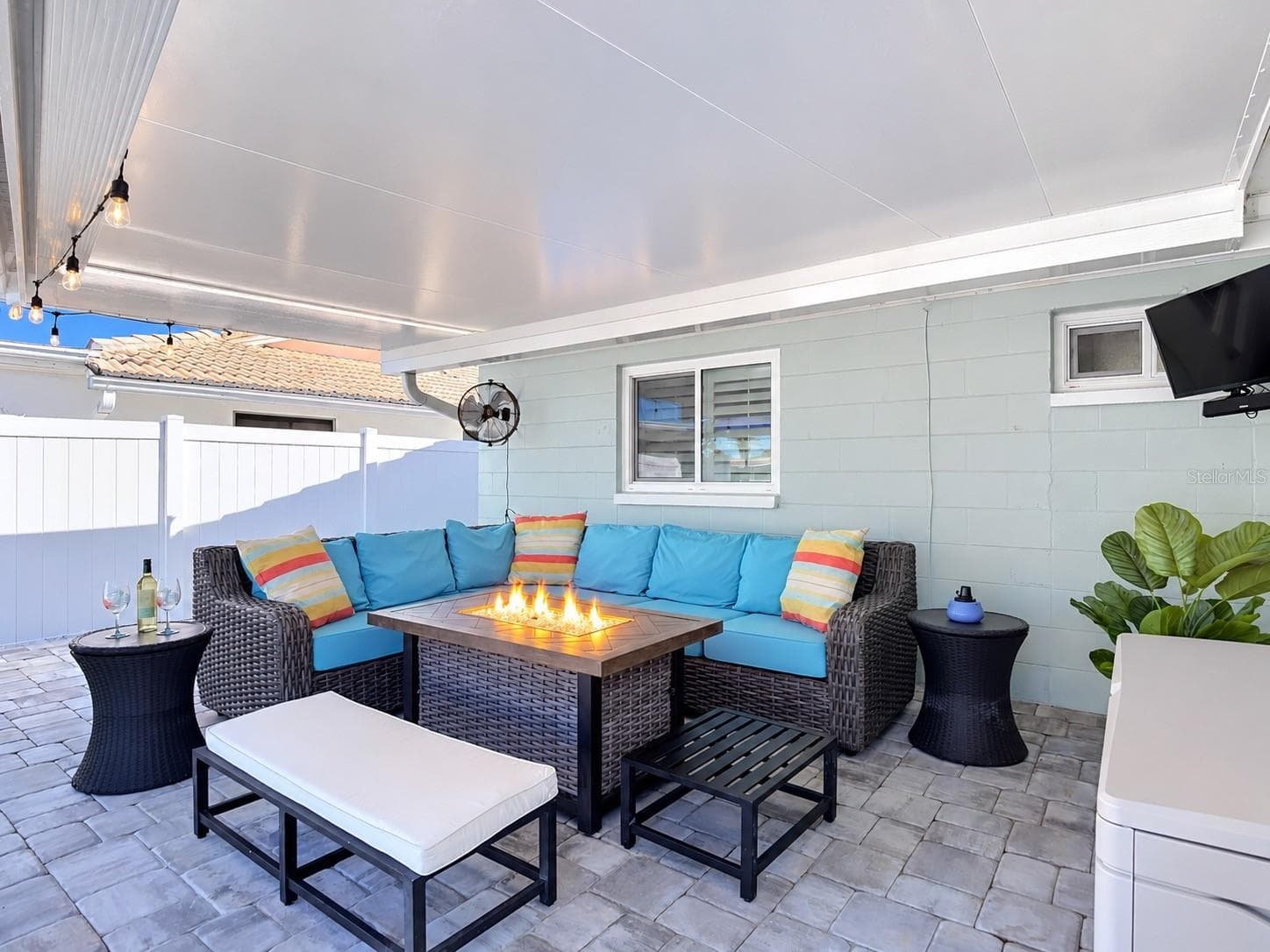 Entertainment patio - 4951 FORECASTLE DR, NEW PORT RICHEY