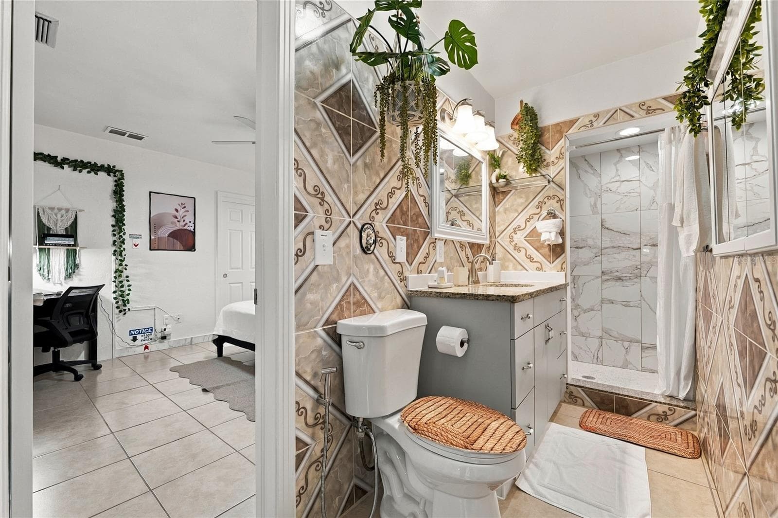 Single Family Residence at 1508 W KNOLLWOOD ST, TAMPA, photo 18 of 58