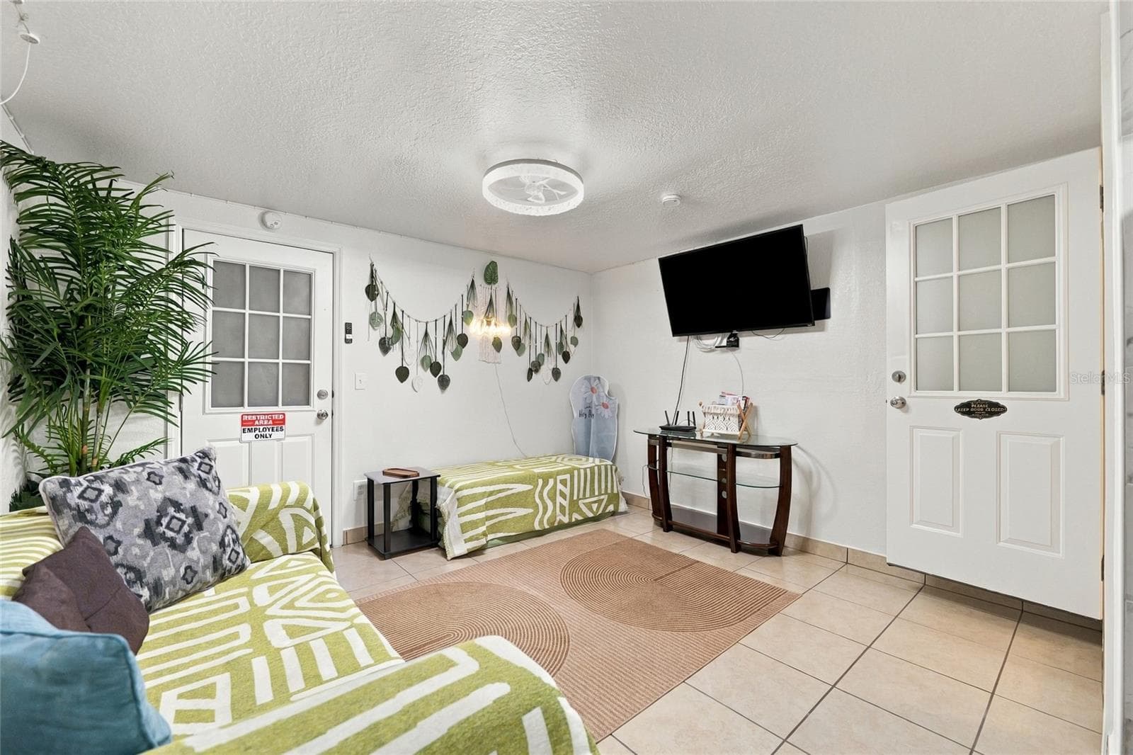 Single Family Residence at 1508 W KNOLLWOOD ST, TAMPA, photo 22 of 58