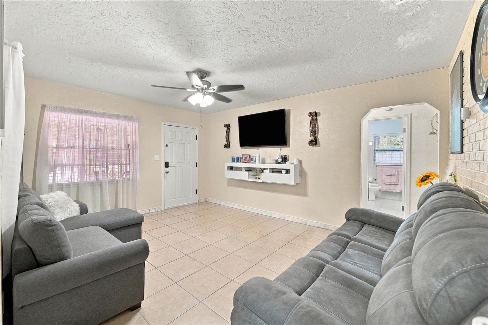Single Family Residence at 1508 W KNOLLWOOD ST, TAMPA, photo 34 of 58
