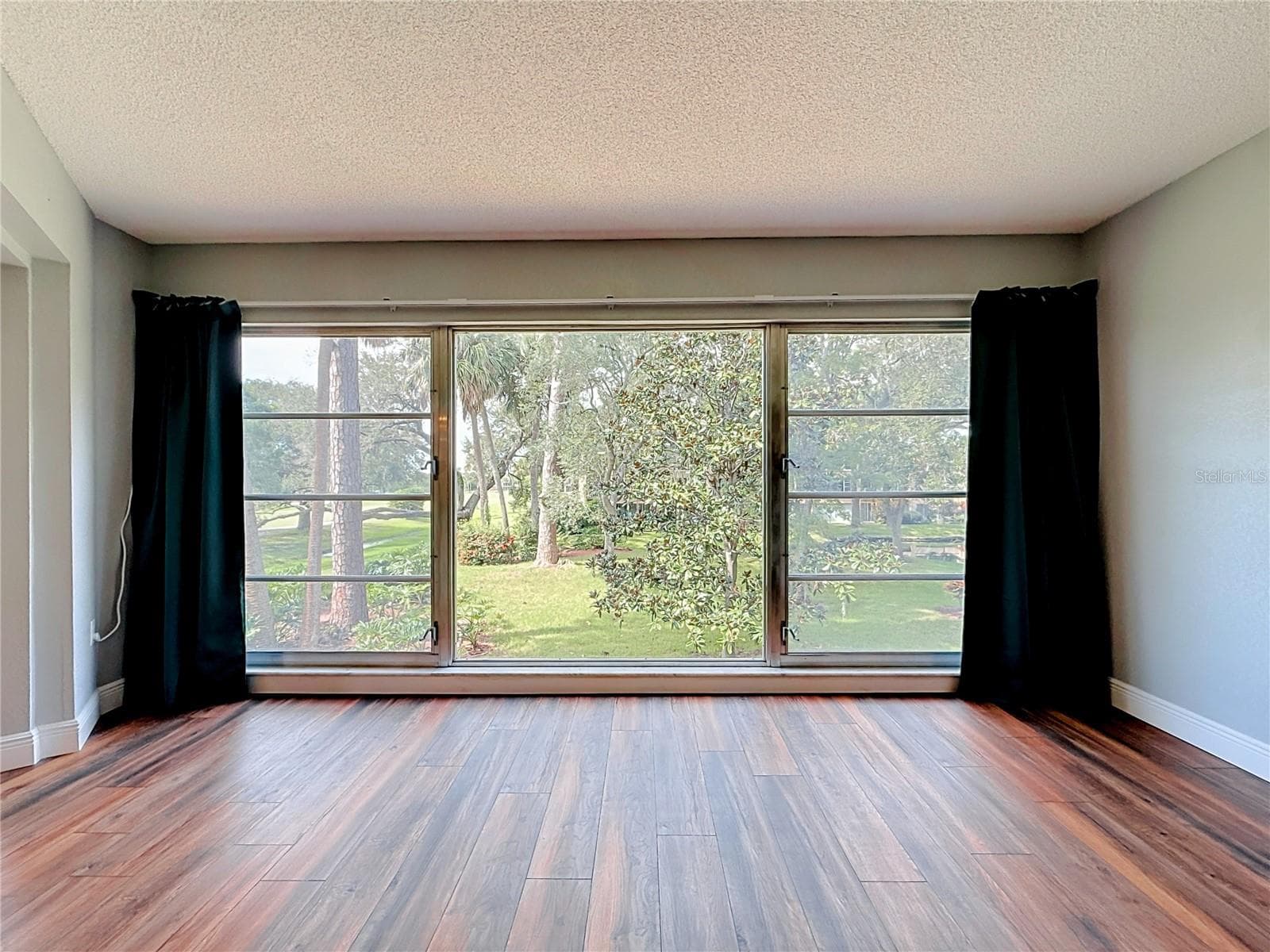 its always there - 225 COUNTRY CLUB DR #E252, LARGO