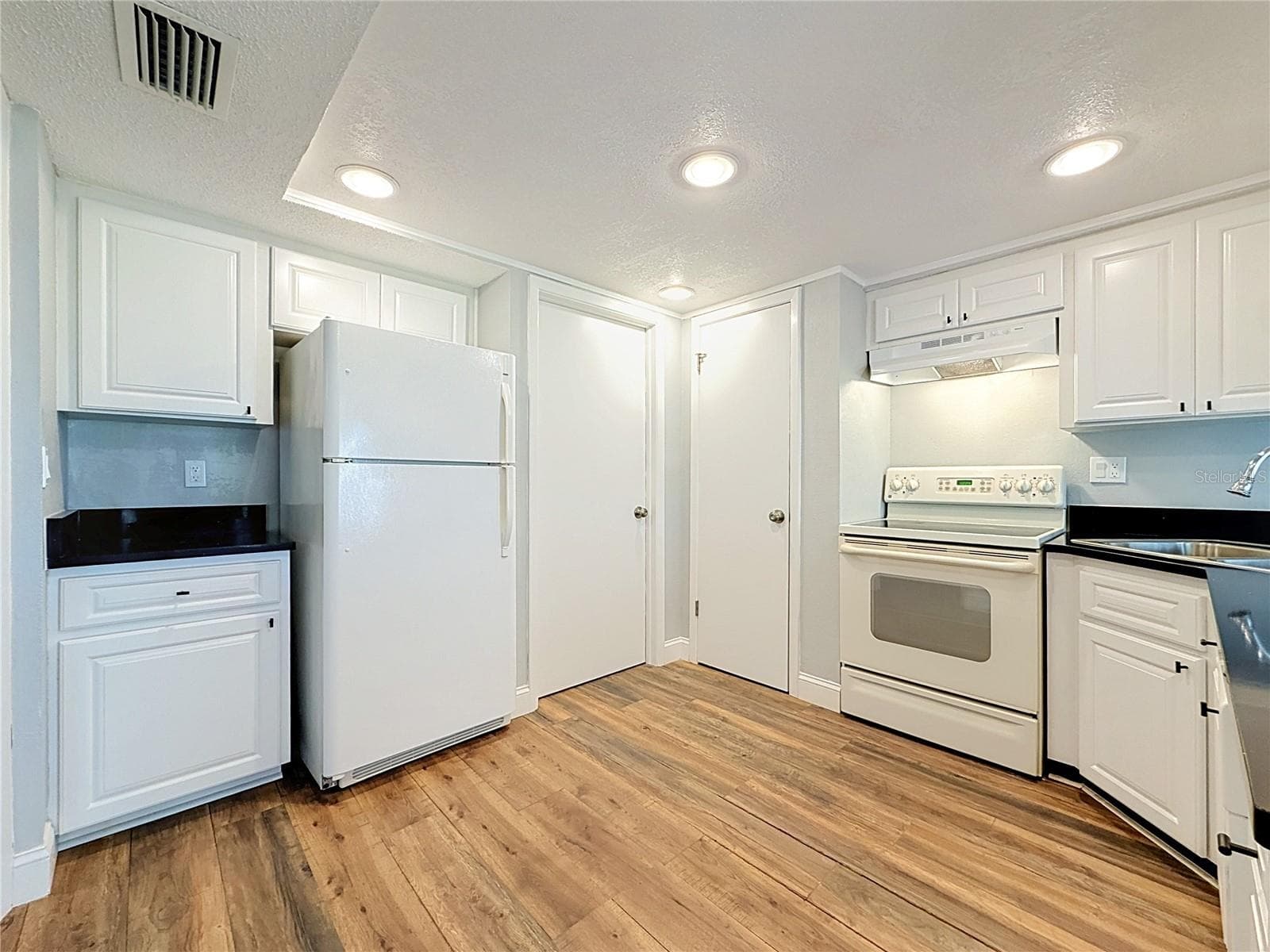 Full view of Updates to kitchen - 225 COUNTRY CLUB DR #E252, LARGO