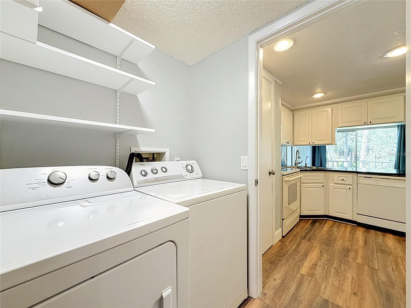 Utility / Laundry room off Kitchen - 225 COUNTRY CLUB DR #E252, LARGO