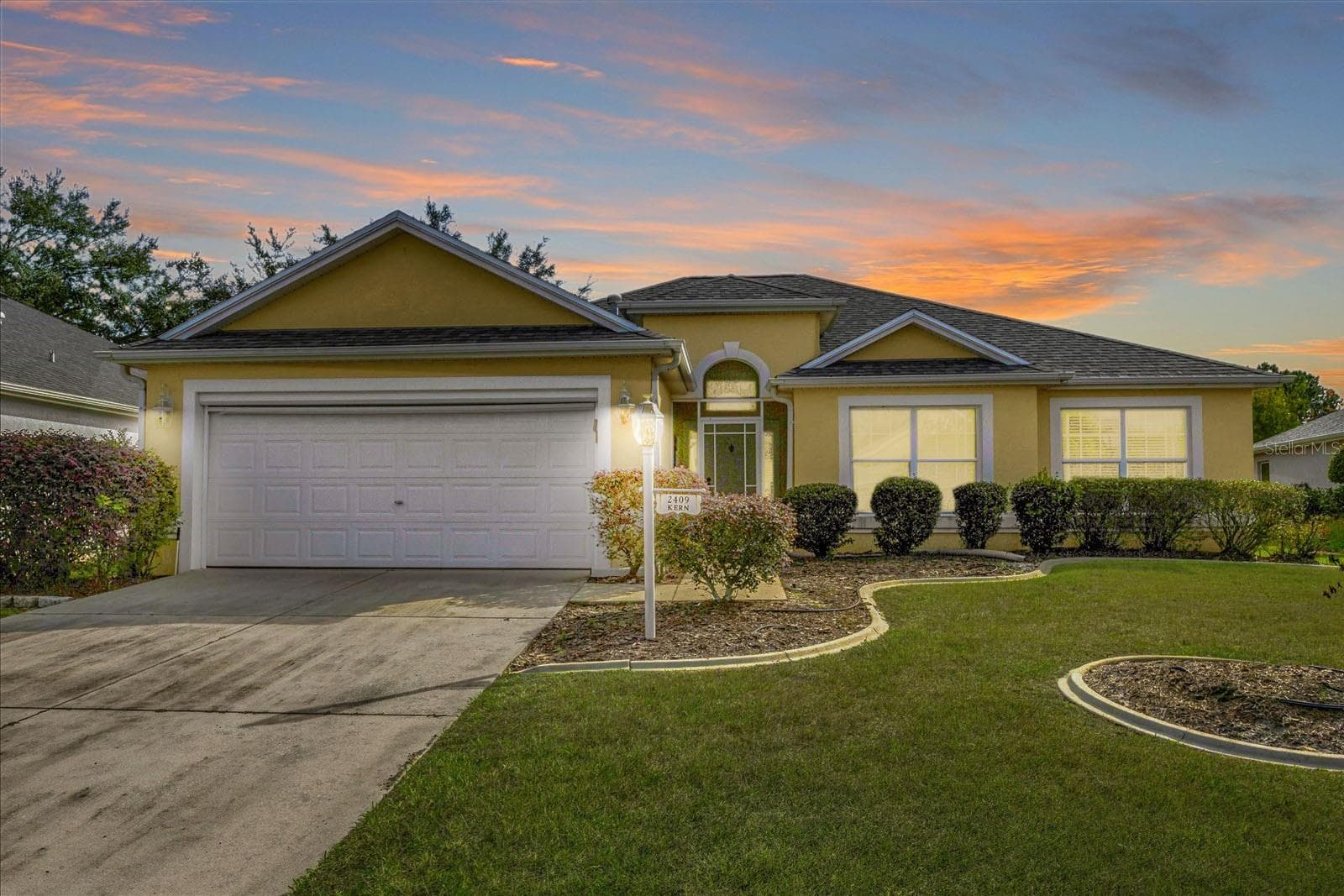 Single Family Residence at 2409 TAMARINDO DR, THE VILLAGES, photo 2 of 40