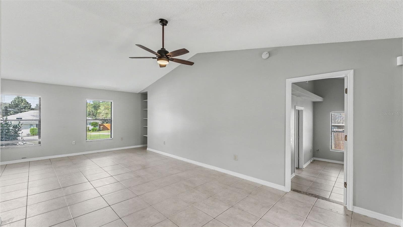 Single Family Residence at 751 CEDAR KNOLL DR N, LAKELAND, photo 14 of 42