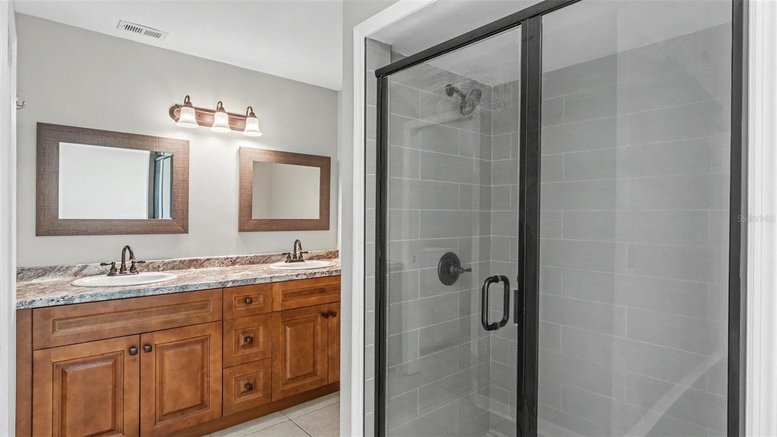 Single Family Residence at 751 CEDAR KNOLL DR N, LAKELAND, photo 18 of 42