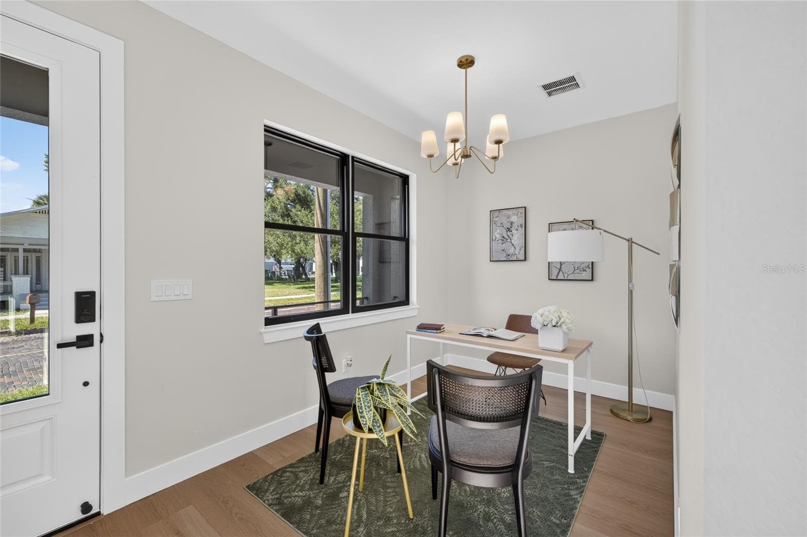 Entry / Office - 2601 N ALBANY AVE, TAMPA