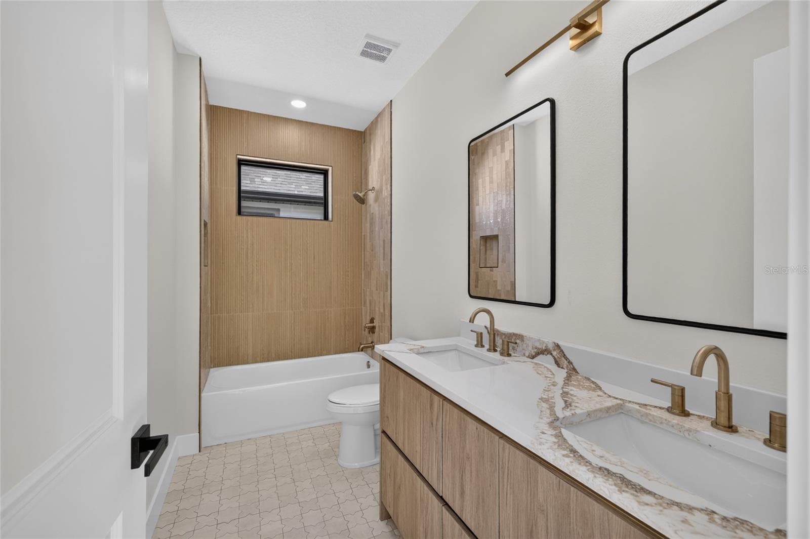 Guest Bath - 2601 N ALBANY AVE, TAMPA