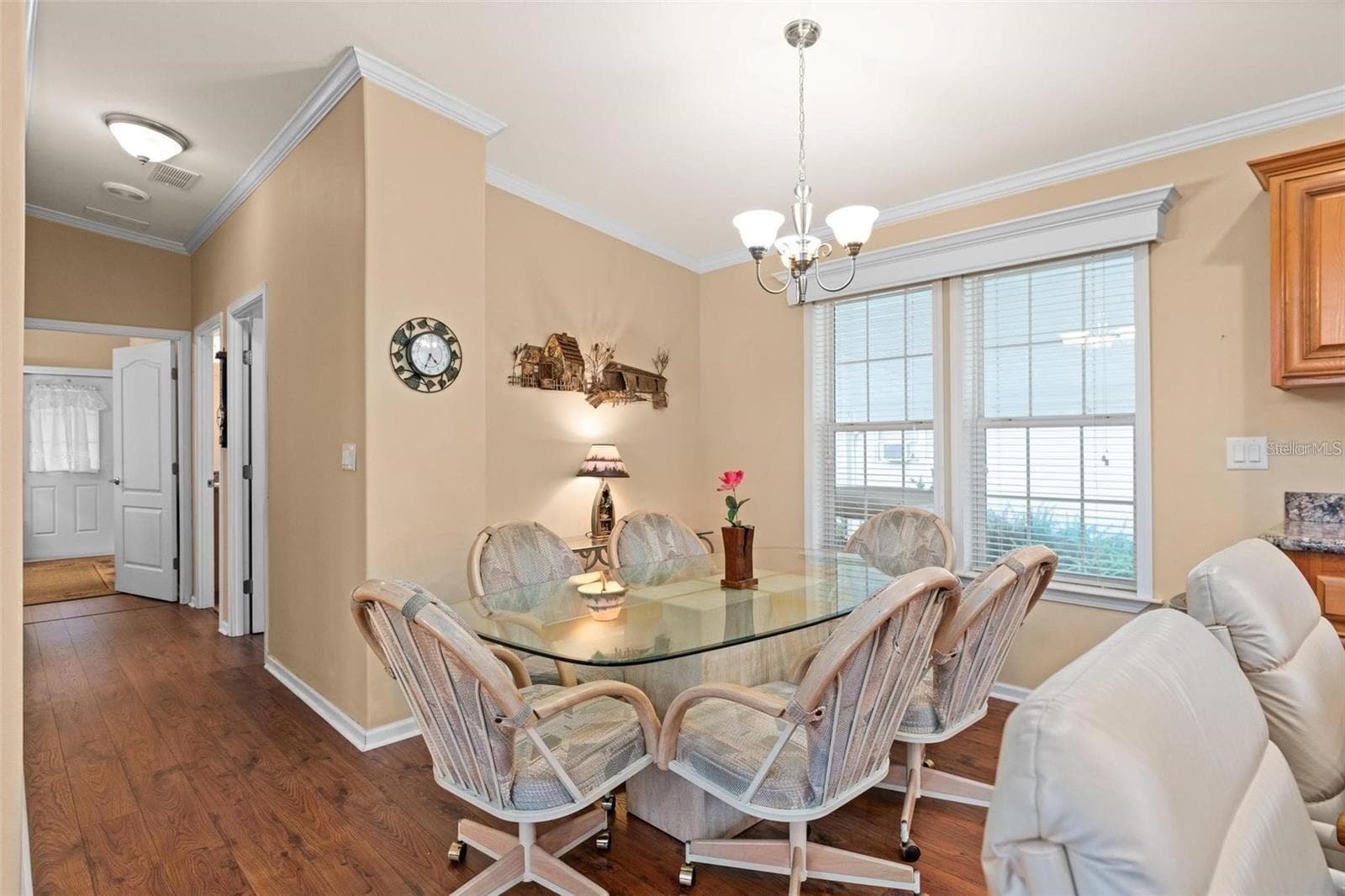 Bright dining room adjacent to kitchen - 2417 VINDALE RD, TAVARES