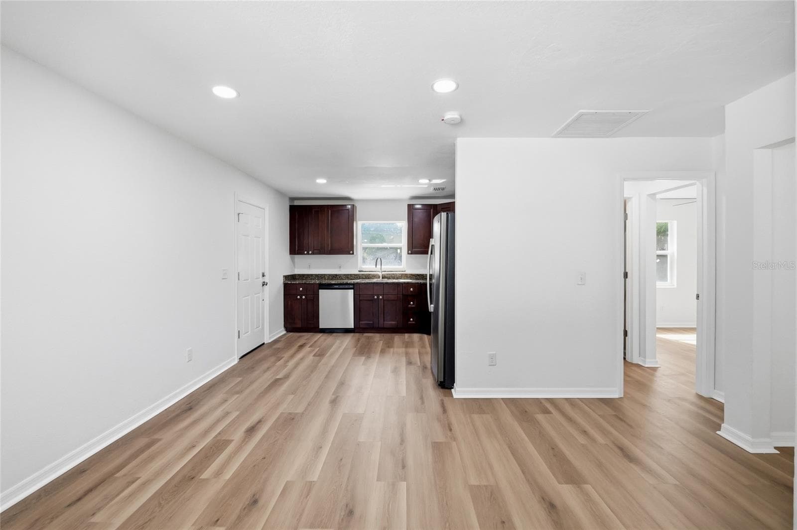 Single Family Residence at 1102 E SITKA ST, TAMPA, photo 5 of 27