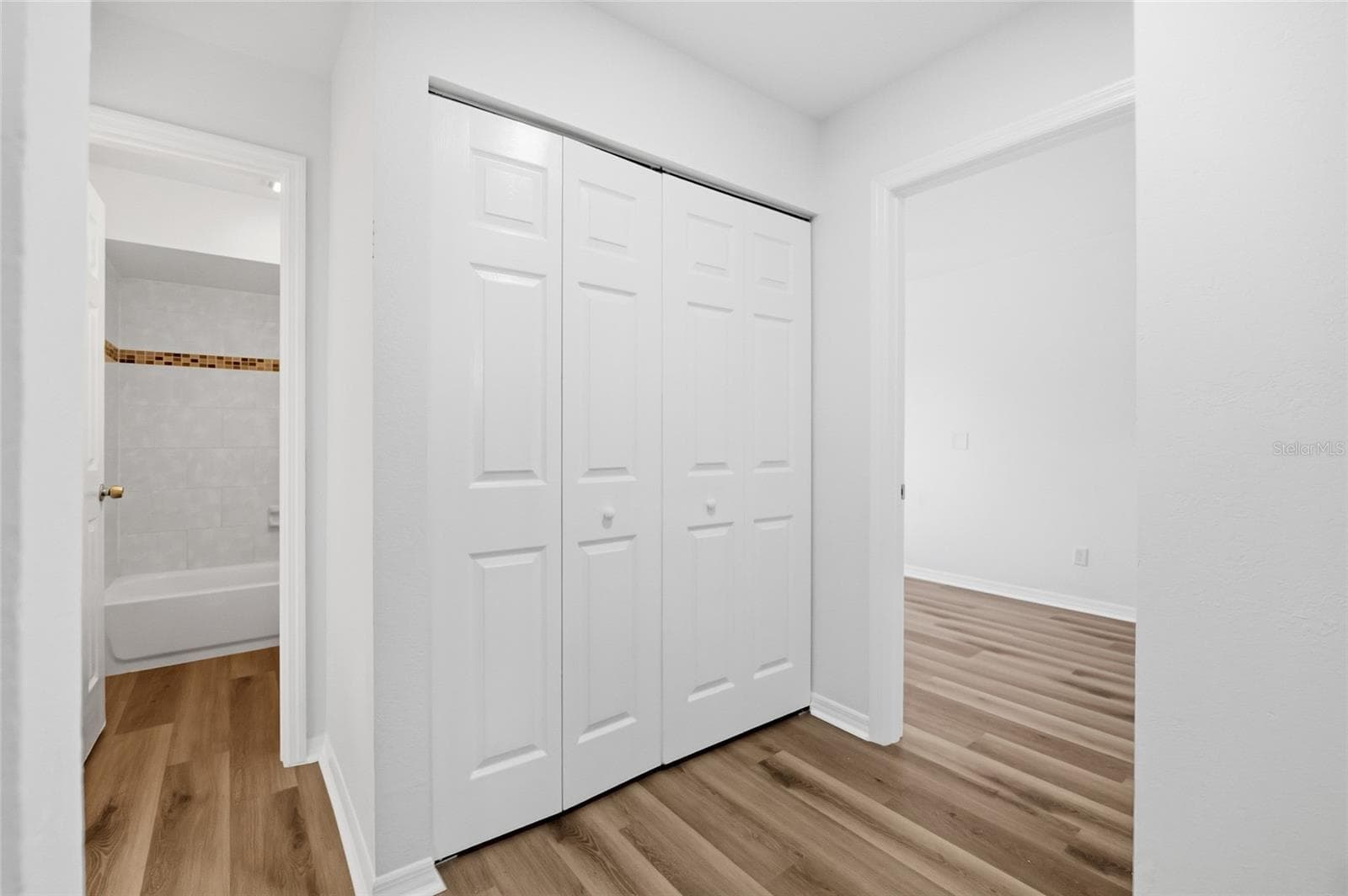 Single Family Residence at 1102 E SITKA ST, TAMPA, photo 10 of 27