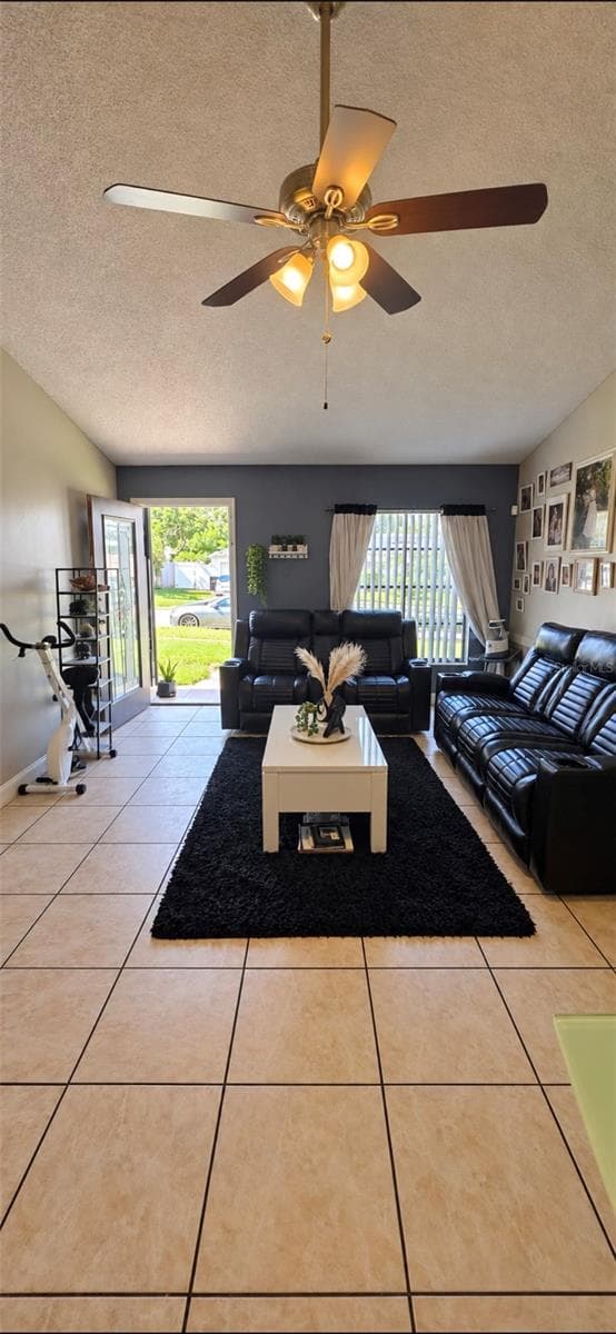 Single Family Residence at 2822 ROUNDABOUT LN, ORLANDO, photo 11 of 33