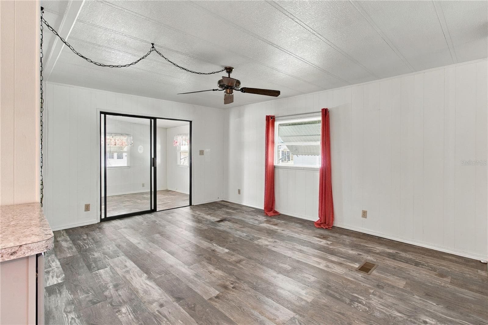 Living Room - 808 53RD AVE E #191, BRADENTON