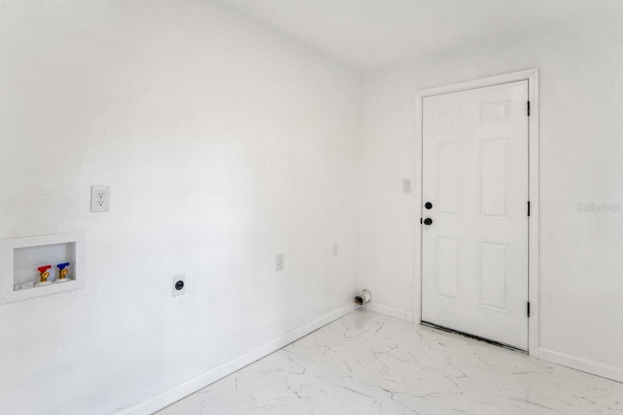 Laundry Room - 31043 WILLOW BANK AVE, BROOKSVILLE