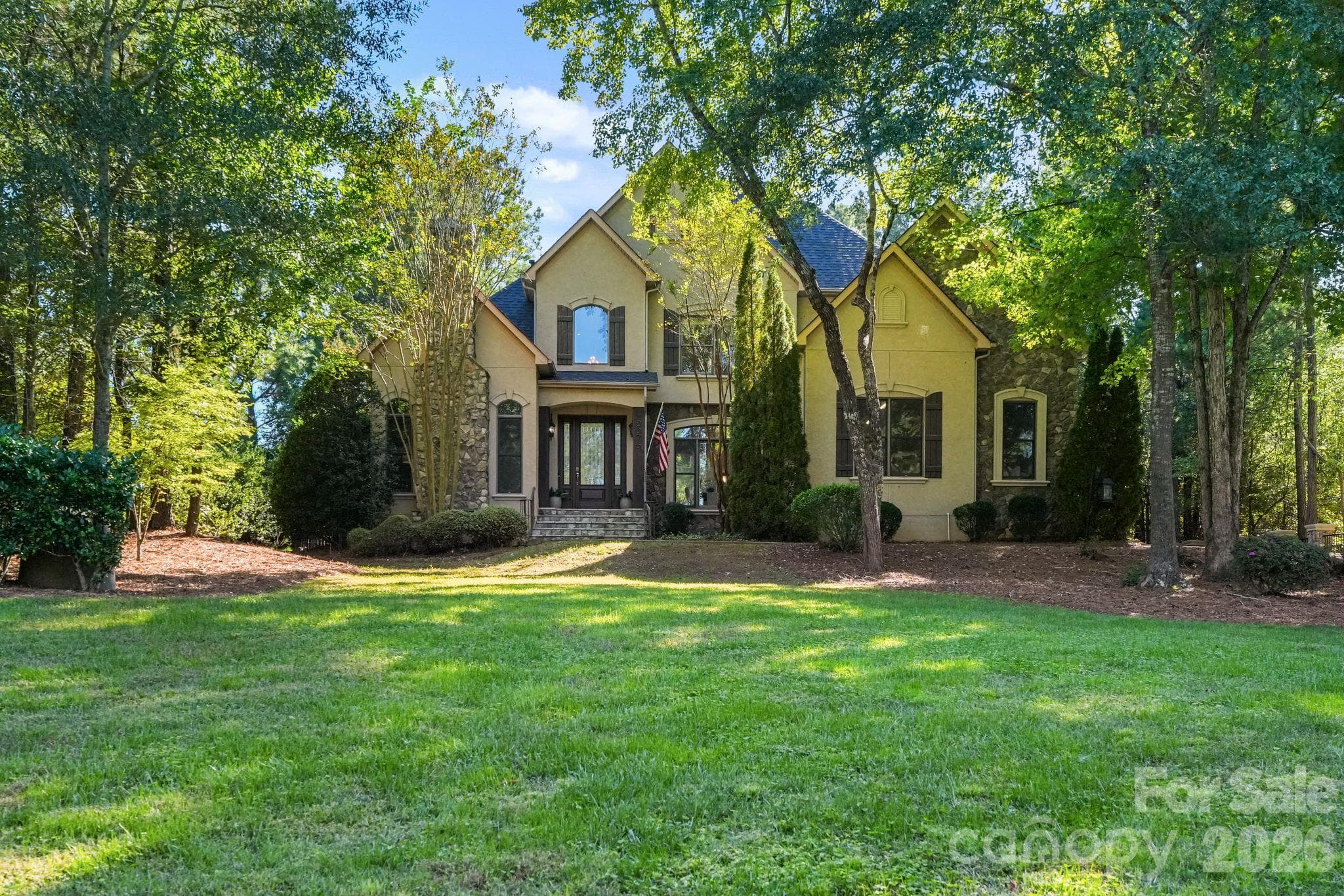 Single Family Residence at 2073 Sugar Pond Court, Fort Mill, photo 2 of 47