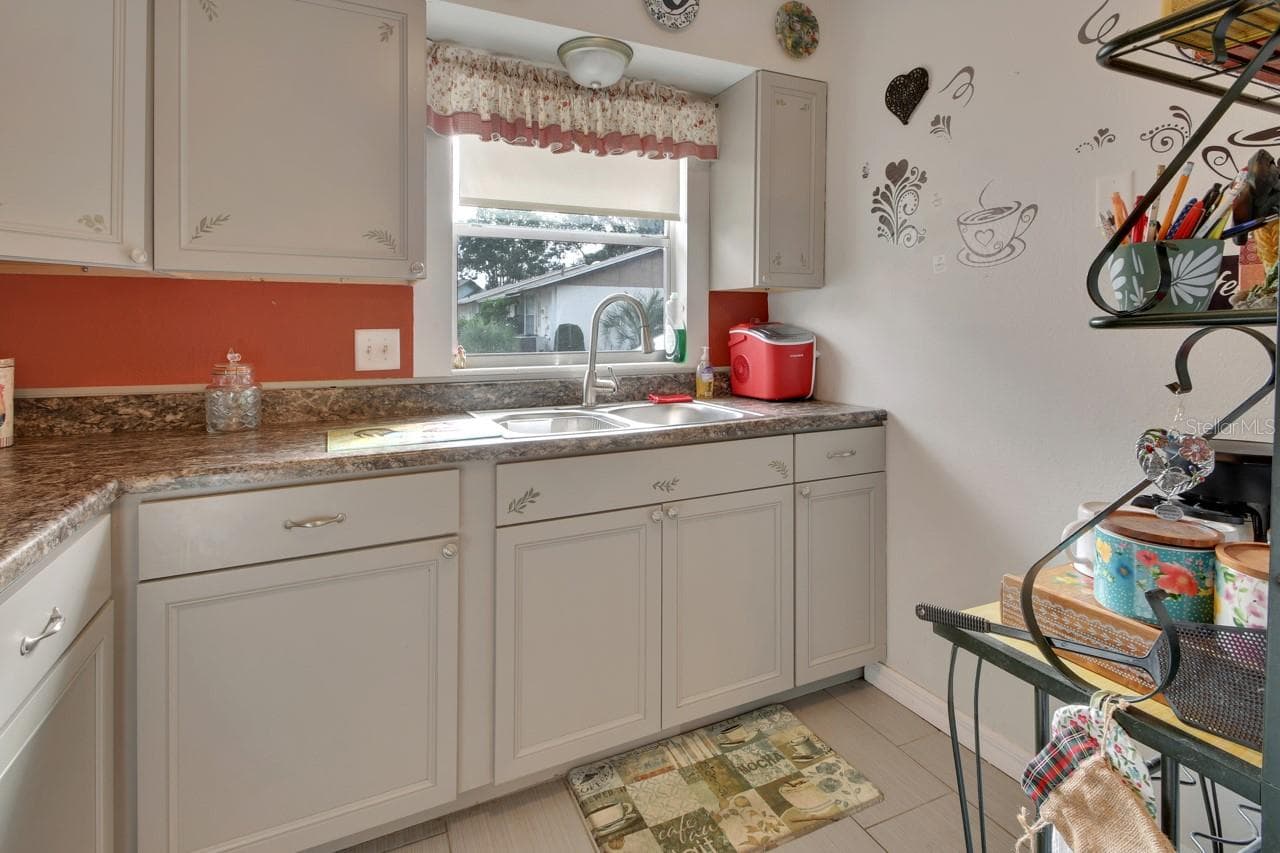 Condominium at 713 E MICHIGAN AVE #B, DELAND, photo 8 of 24