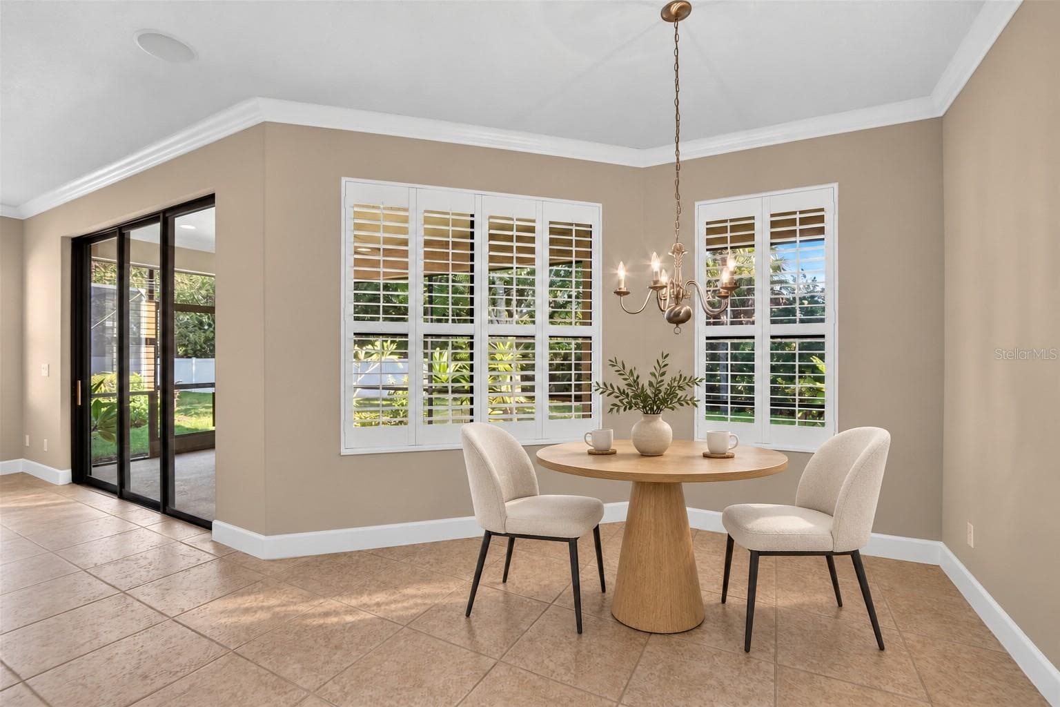 Virtual Bistro area - 213 SILVER FALLS DR, APOLLO BEACH
