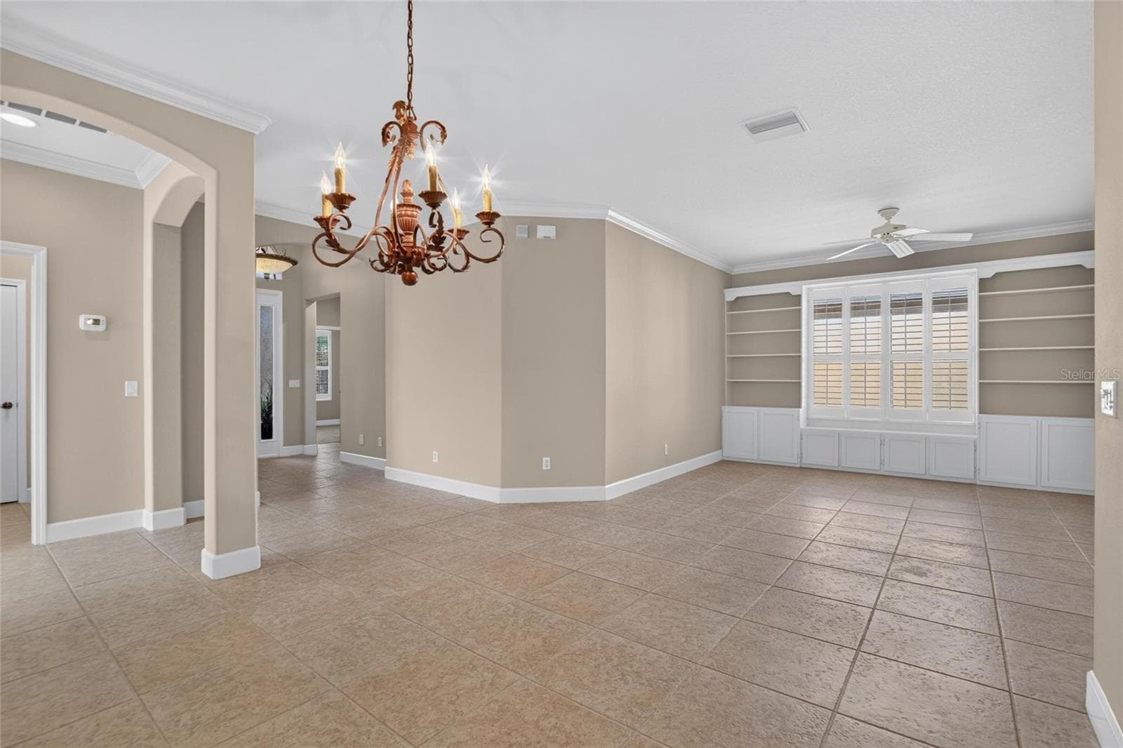 Dinning Area to Sitting Area - 213 SILVER FALLS DR, APOLLO BEACH