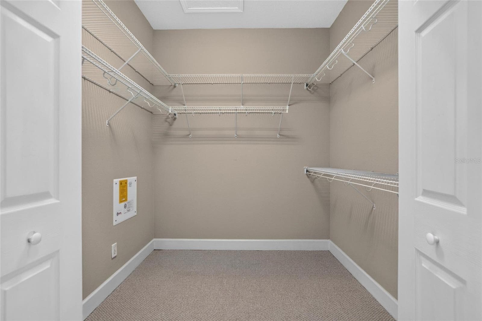 Large walk in closet Primary Bedroom - 213 SILVER FALLS DR, APOLLO BEACH