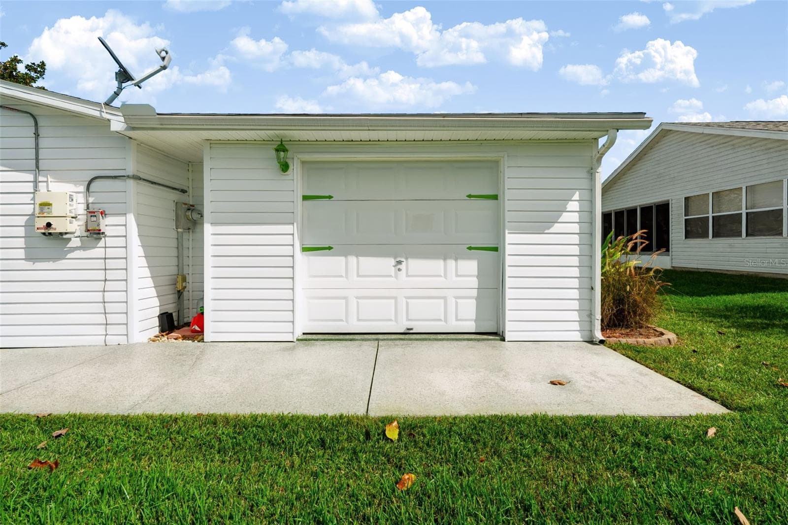 Golf Cart Garage - 1220 MARIA CT, LADY LAKE