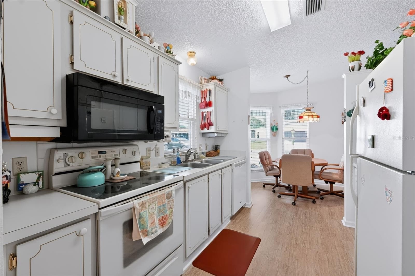 Single Family Residence at 1220 MARIA CT, LADY LAKE, photo 14 of 37