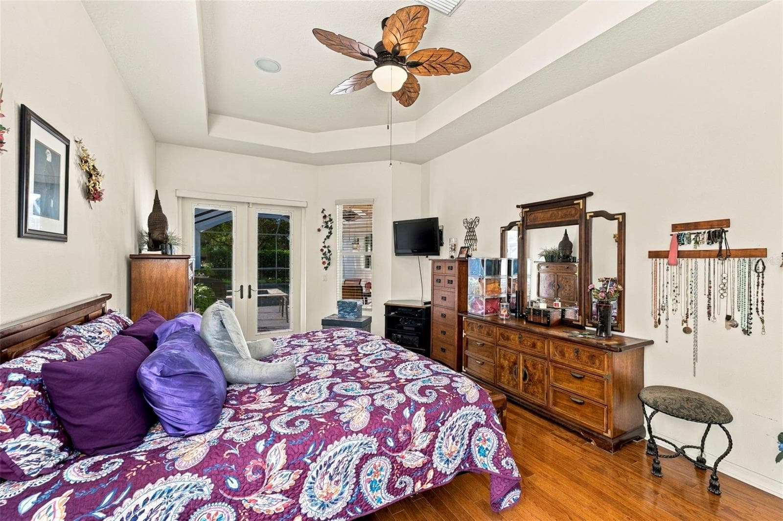 Coffered Ceilings access to outside screened patio - 23442 VISTAMAR CT, LAND O LAKES