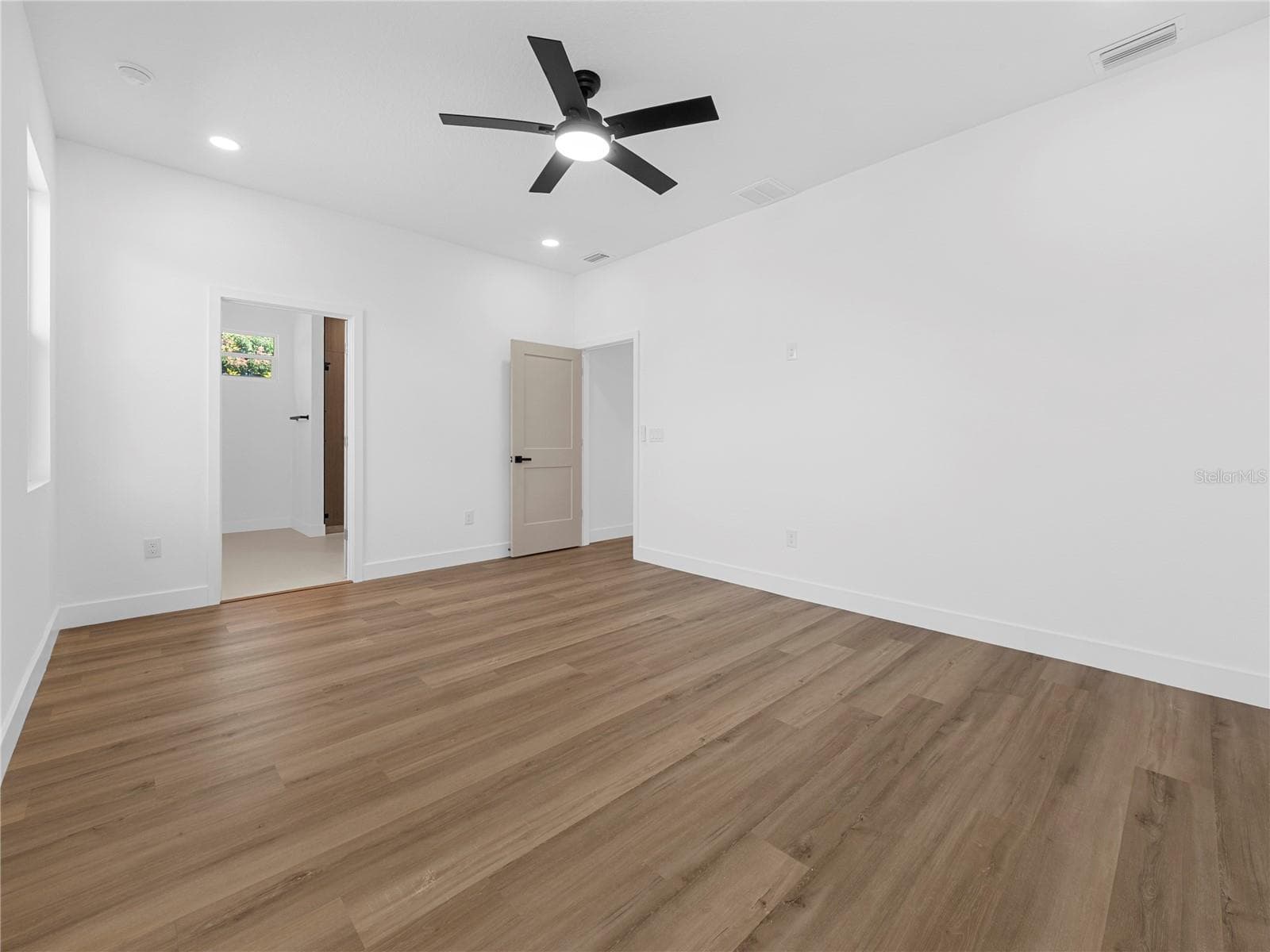 Single Family Residence at 9449 SPRING HILL DR, SPRING HILL, photo 33 of 43