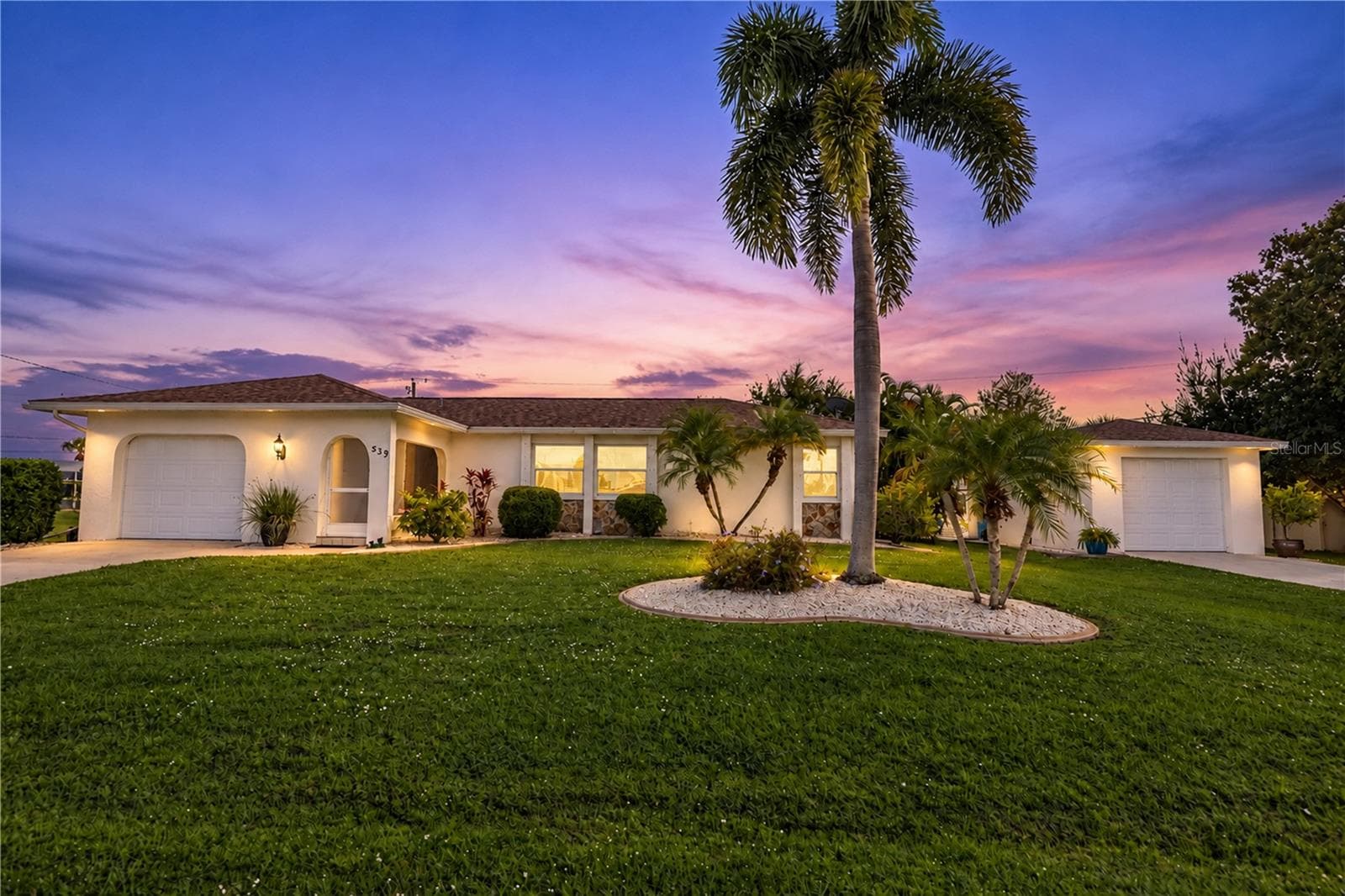 Single Family Residence at 539 WOODLAND AVE NW, PORT CHARLOTTE, photo 6 of 50
