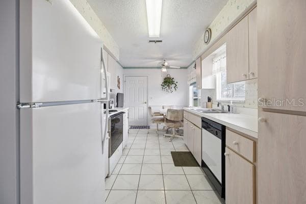Single Family Residence at 17831 SE 96TH AVE, SUMMERFIELD, photo 6 of 14