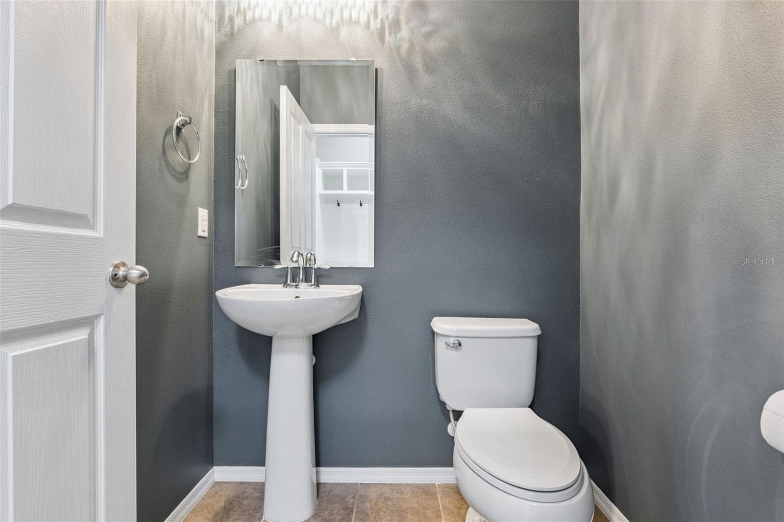 1st floor guest bathroom off kitchen area - 13612 LARANJA ST, CLERMONT