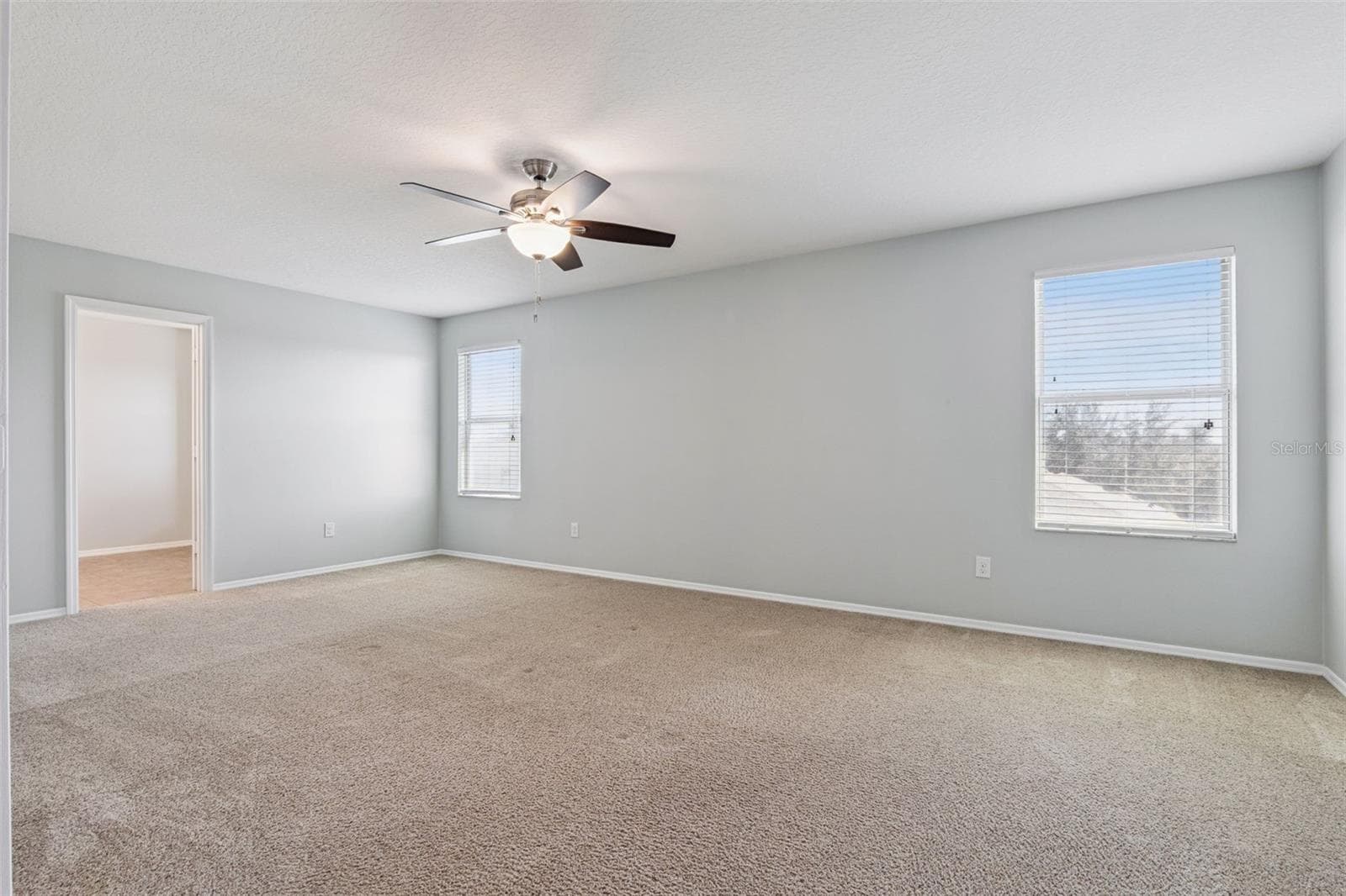 Light & bright primary suite - 13612 LARANJA ST, CLERMONT
