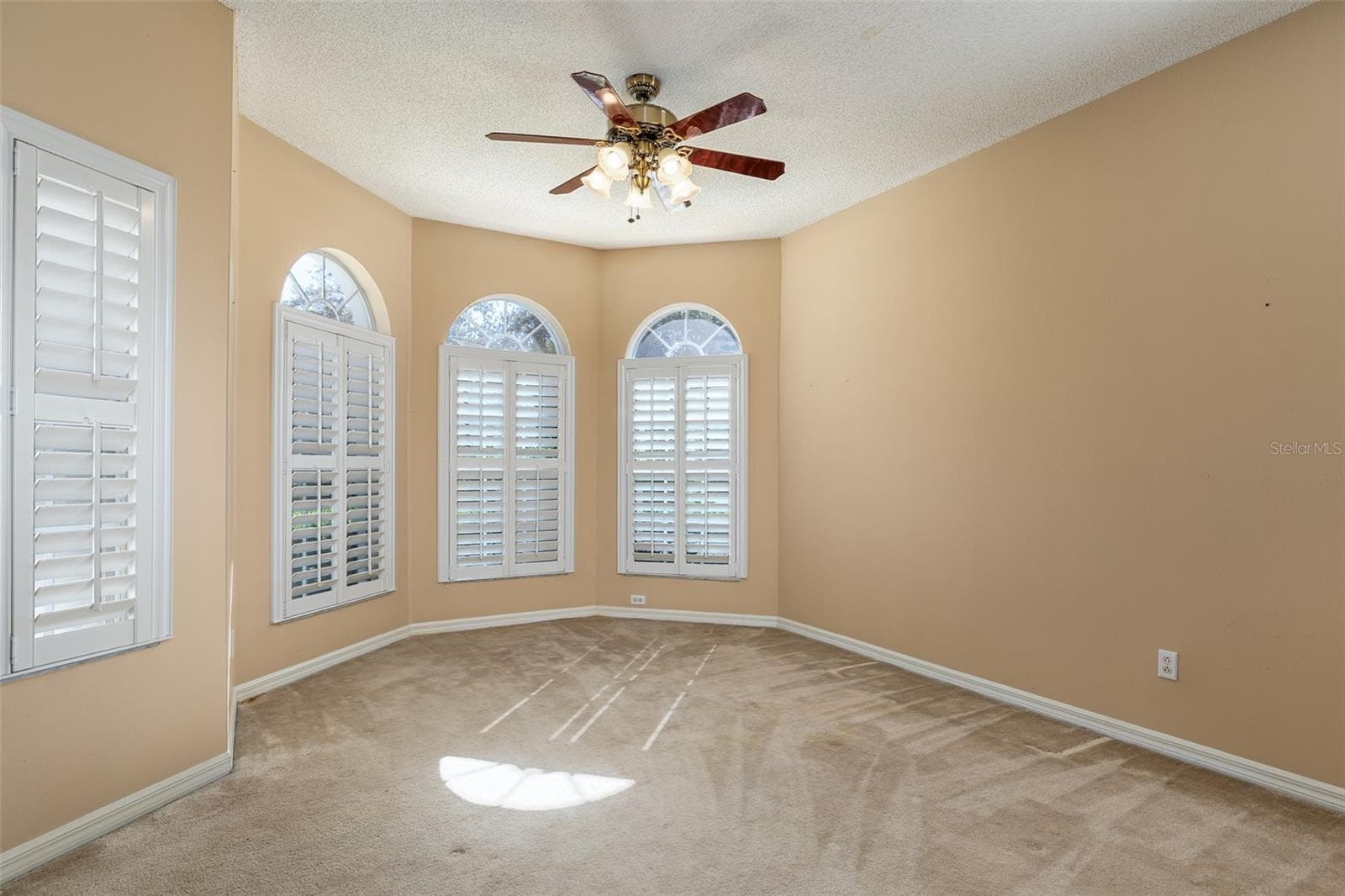 Front Living Room - 2410 SIWARD AVE, ORLANDO