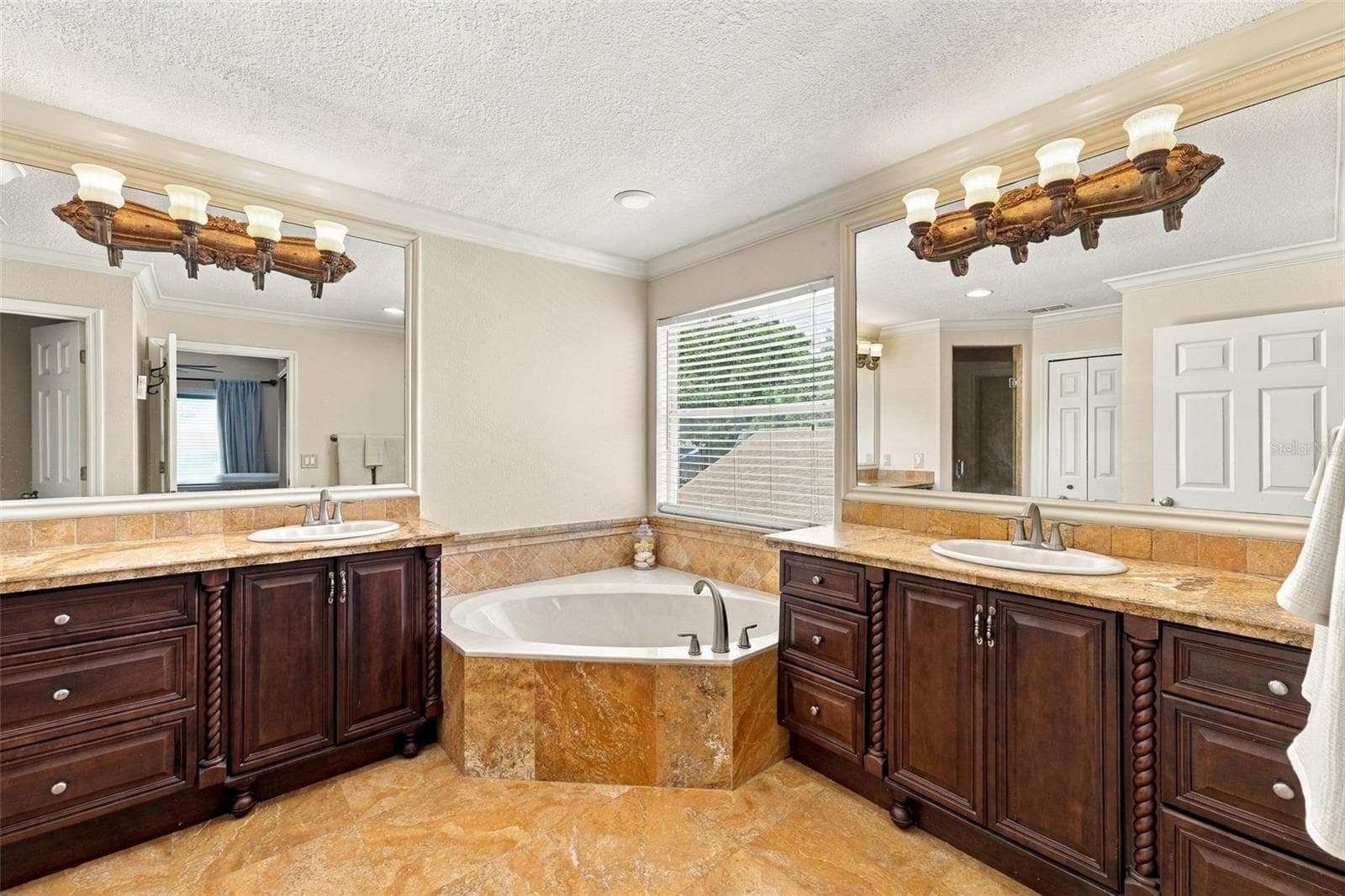 Single Family Residence at 8426 DIAMOND COVE CIR, ORLANDO, photo 58 of 71