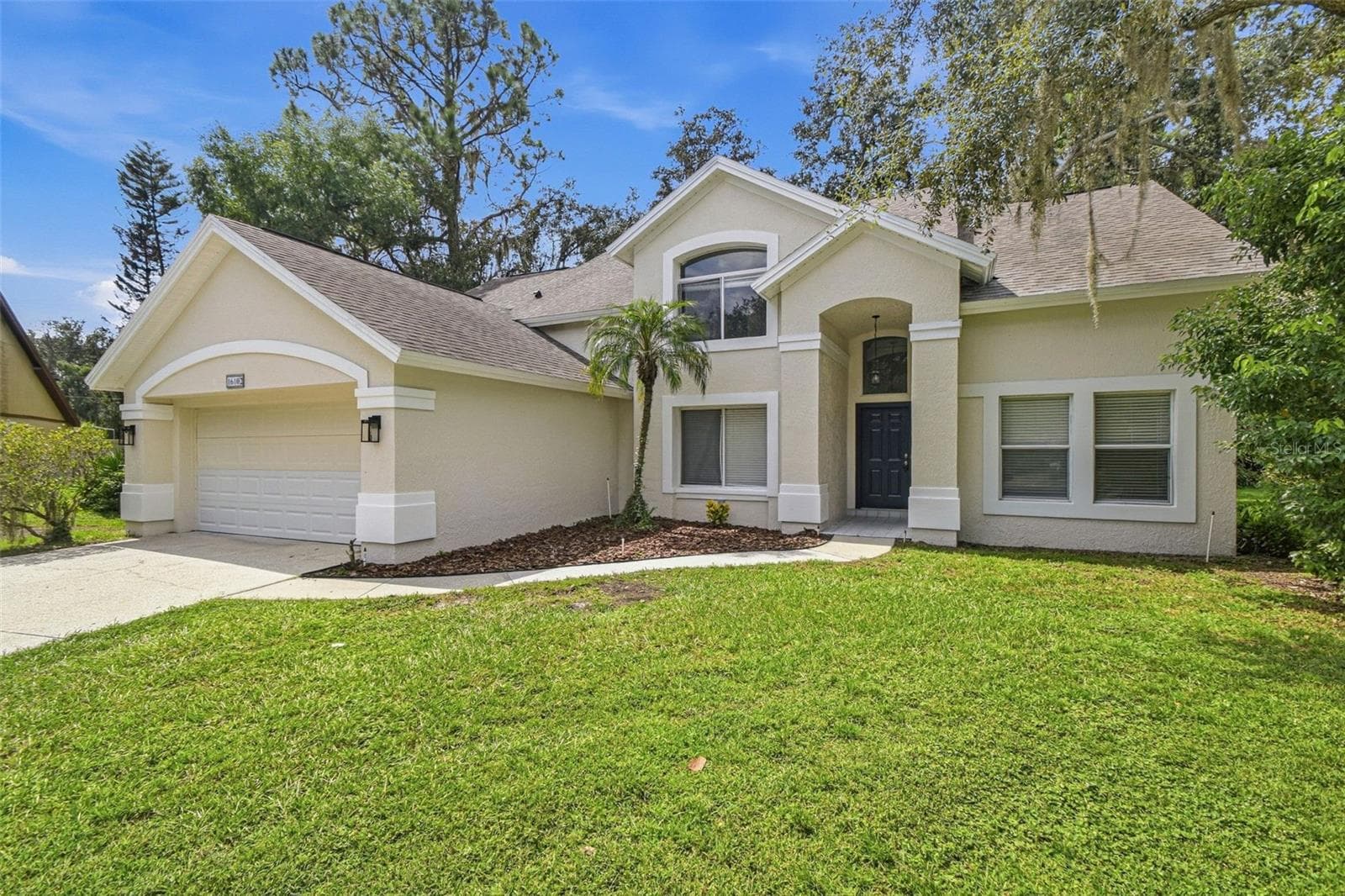 Single Family Residence at 9006 DIXIANA VILLA CIR, TAMPA, photo 11 of 109