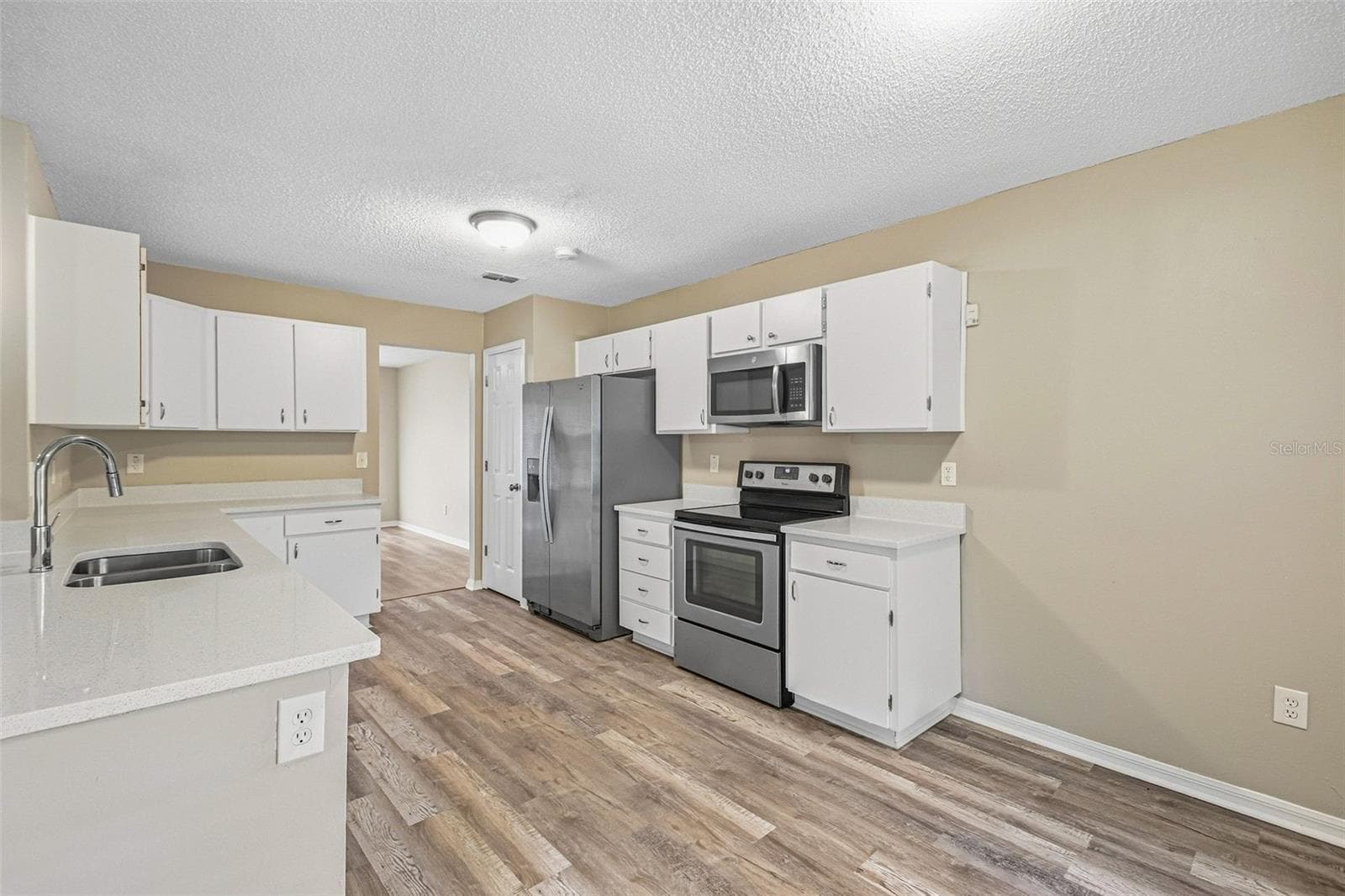 Single Family Residence at 9006 DIXIANA VILLA CIR, TAMPA, photo 45 of 109