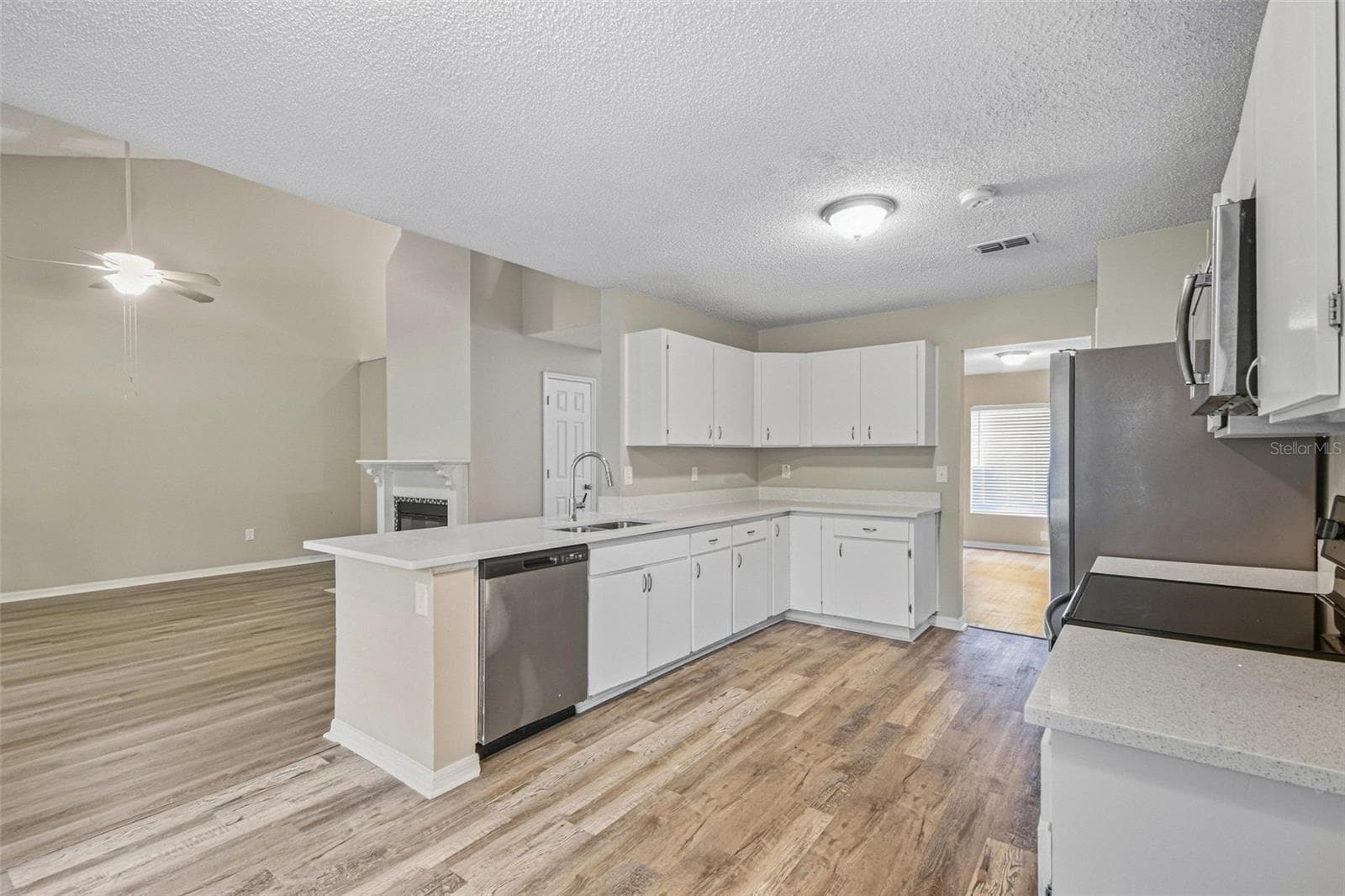 Single Family Residence at 9006 DIXIANA VILLA CIR, TAMPA, photo 49 of 109
