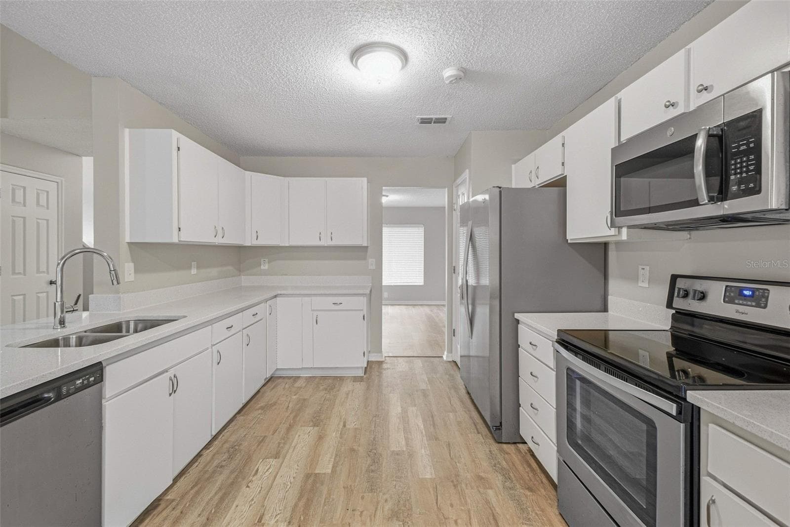 Single Family Residence at 9006 DIXIANA VILLA CIR, TAMPA, photo 53 of 109