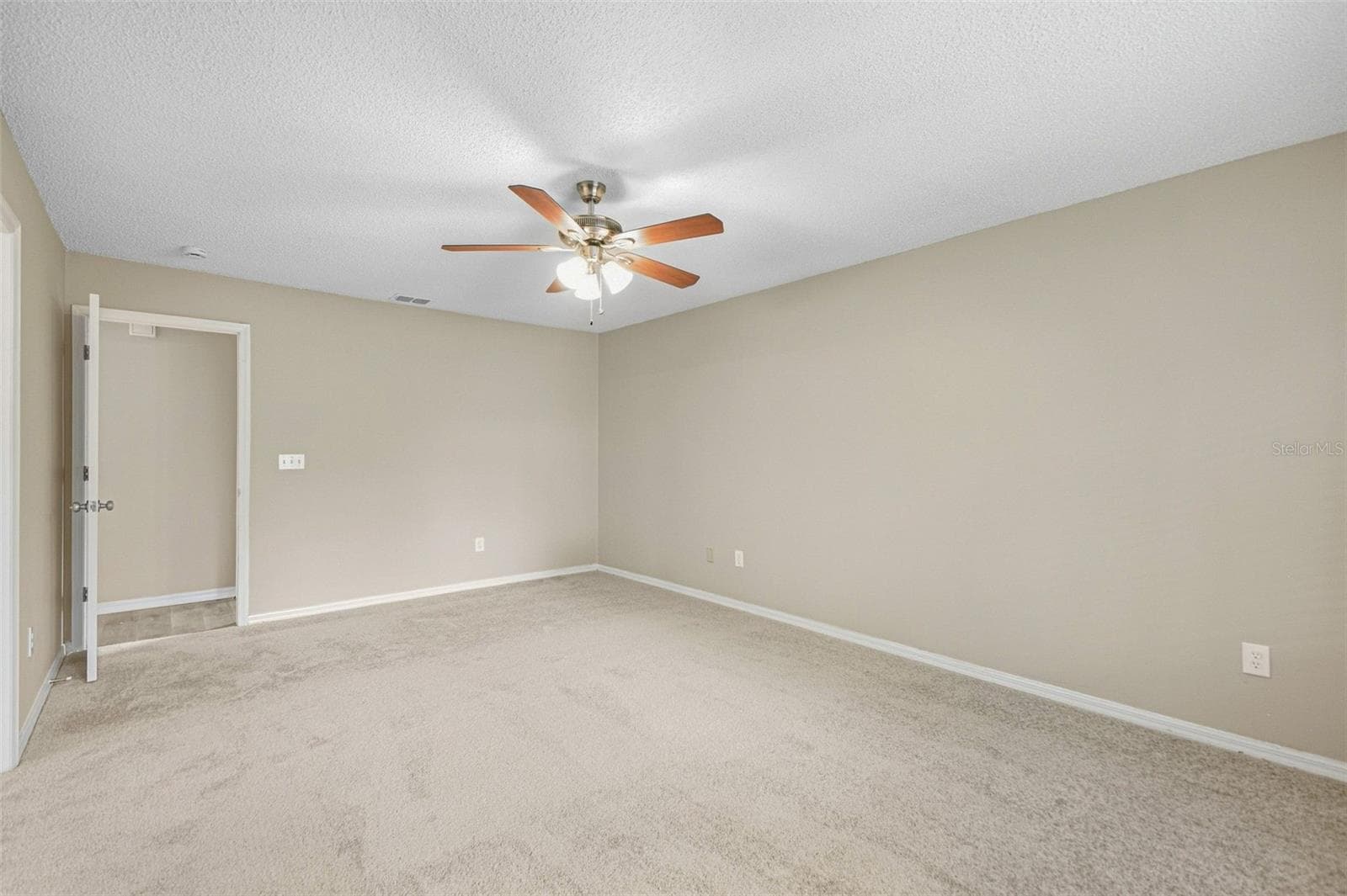 Single Family Residence at 9006 DIXIANA VILLA CIR, TAMPA, photo 72 of 109
