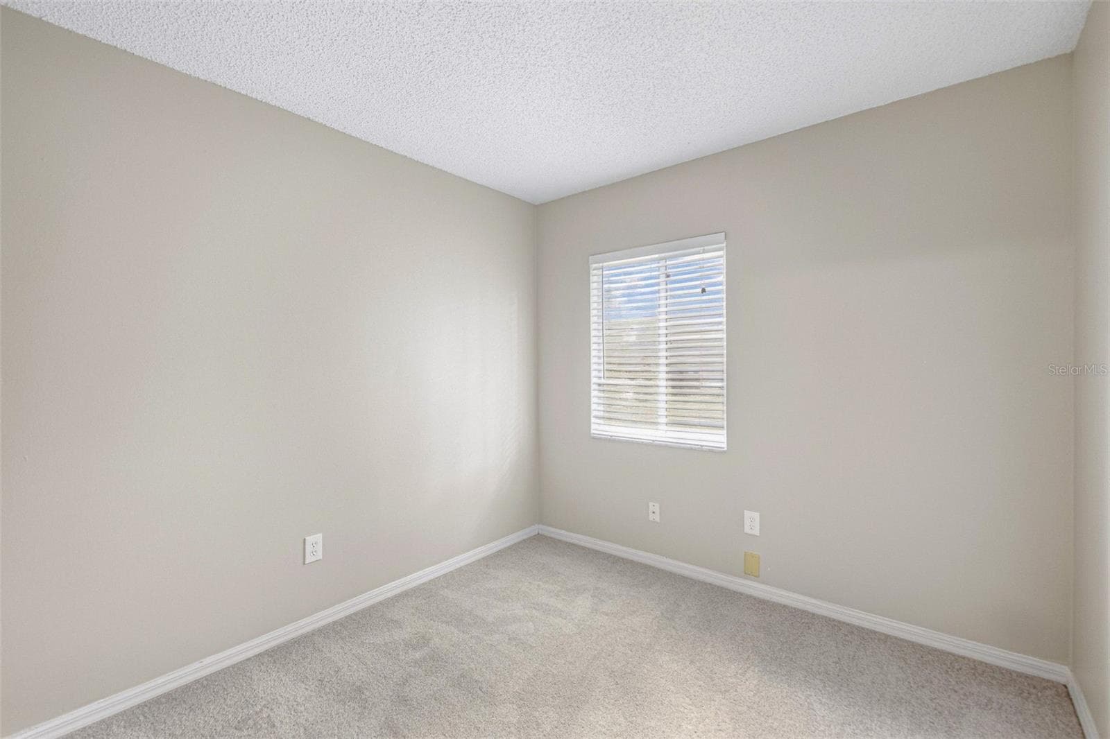 Single Family Residence at 9006 DIXIANA VILLA CIR, TAMPA, photo 76 of 109